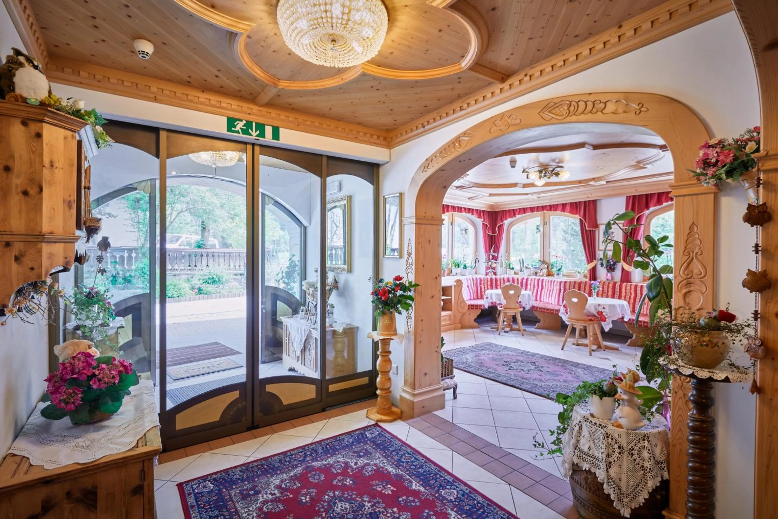 Lobby or reception in Alpenhotel Schönwald Superior