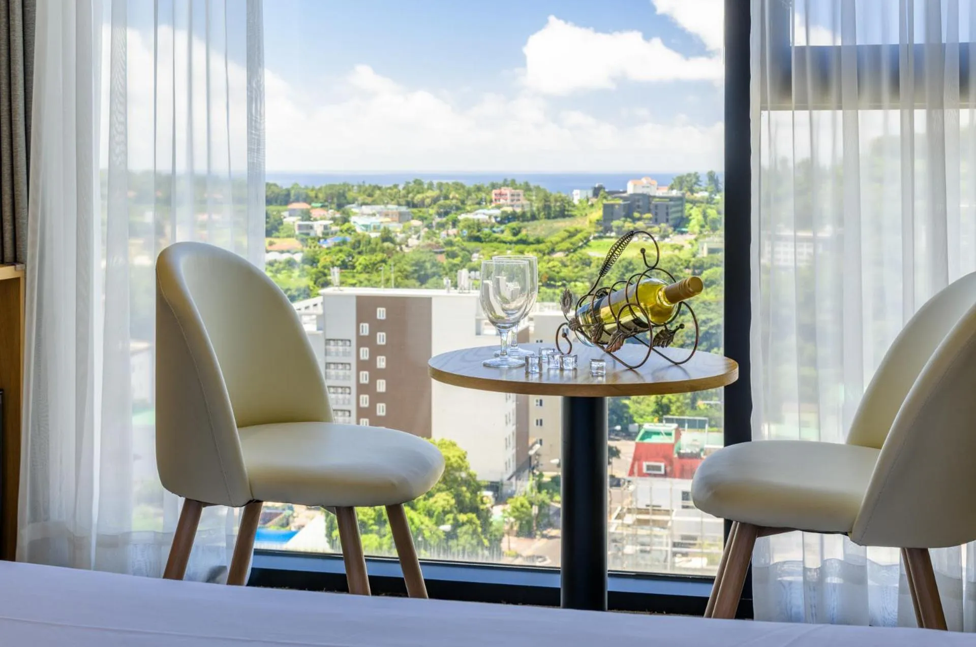 Bedroom in Shin Shin Hotel Cheonjiyeon