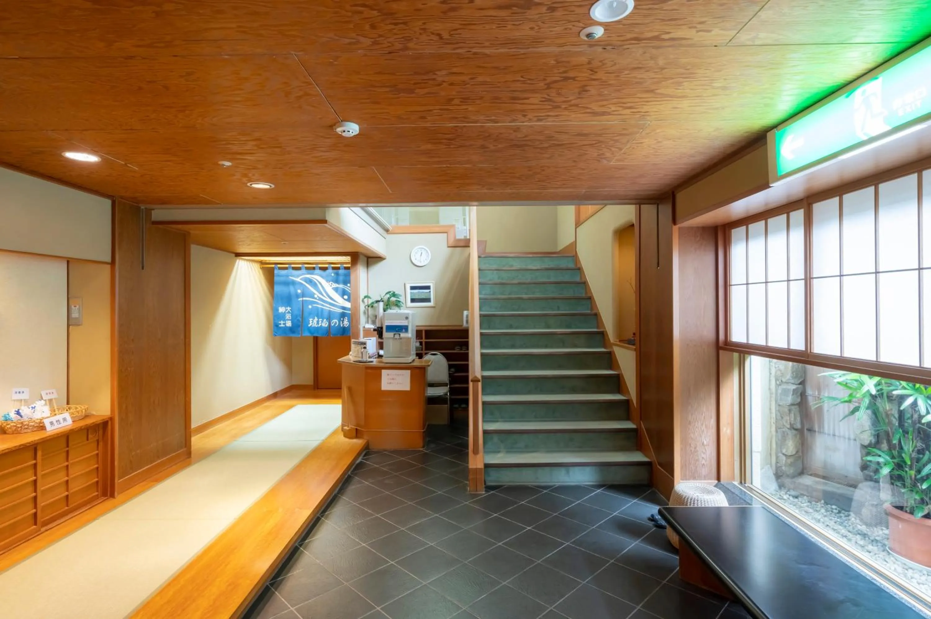 Area and facilities in Kaike Tsuruya