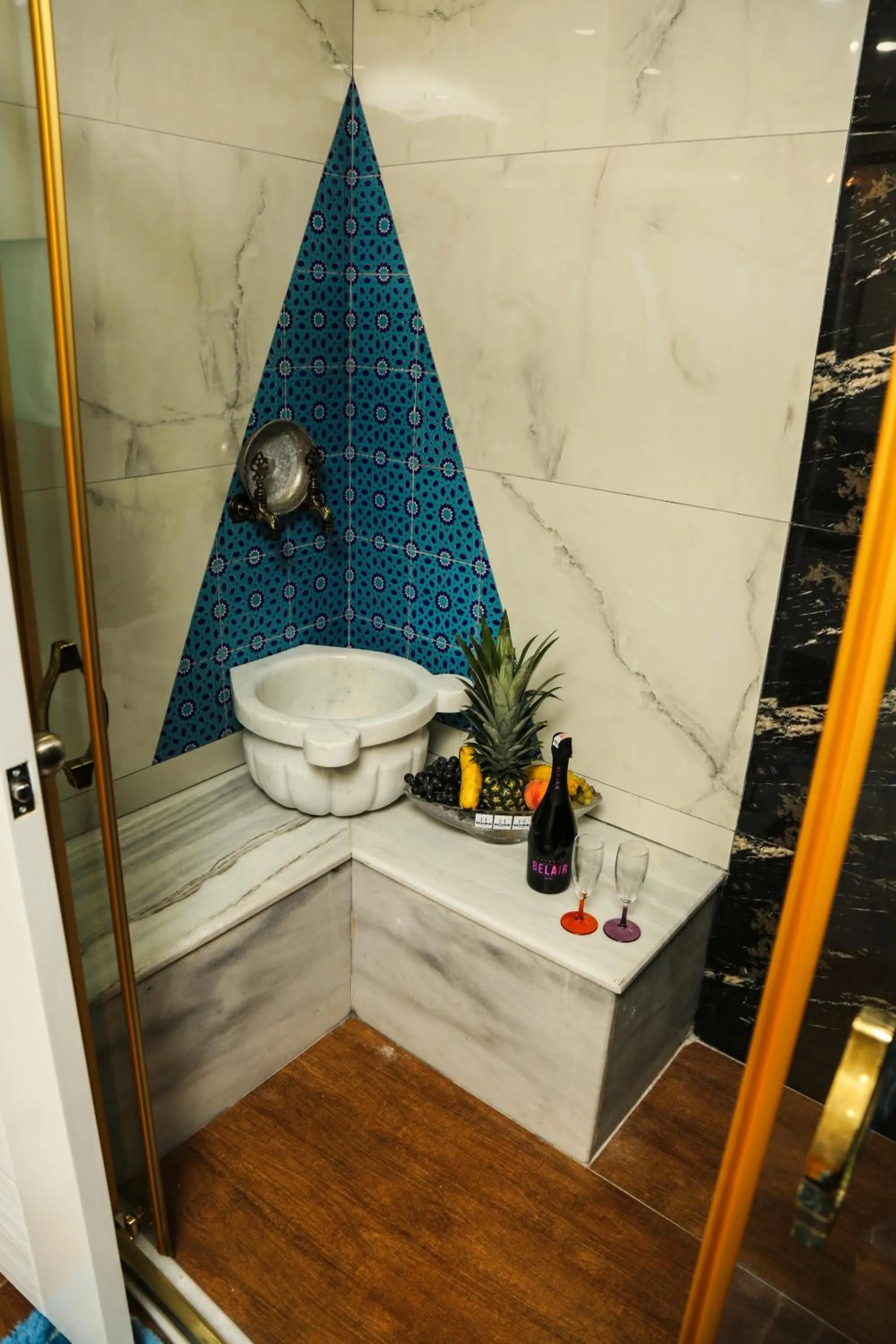 Bathroom in More Hotel