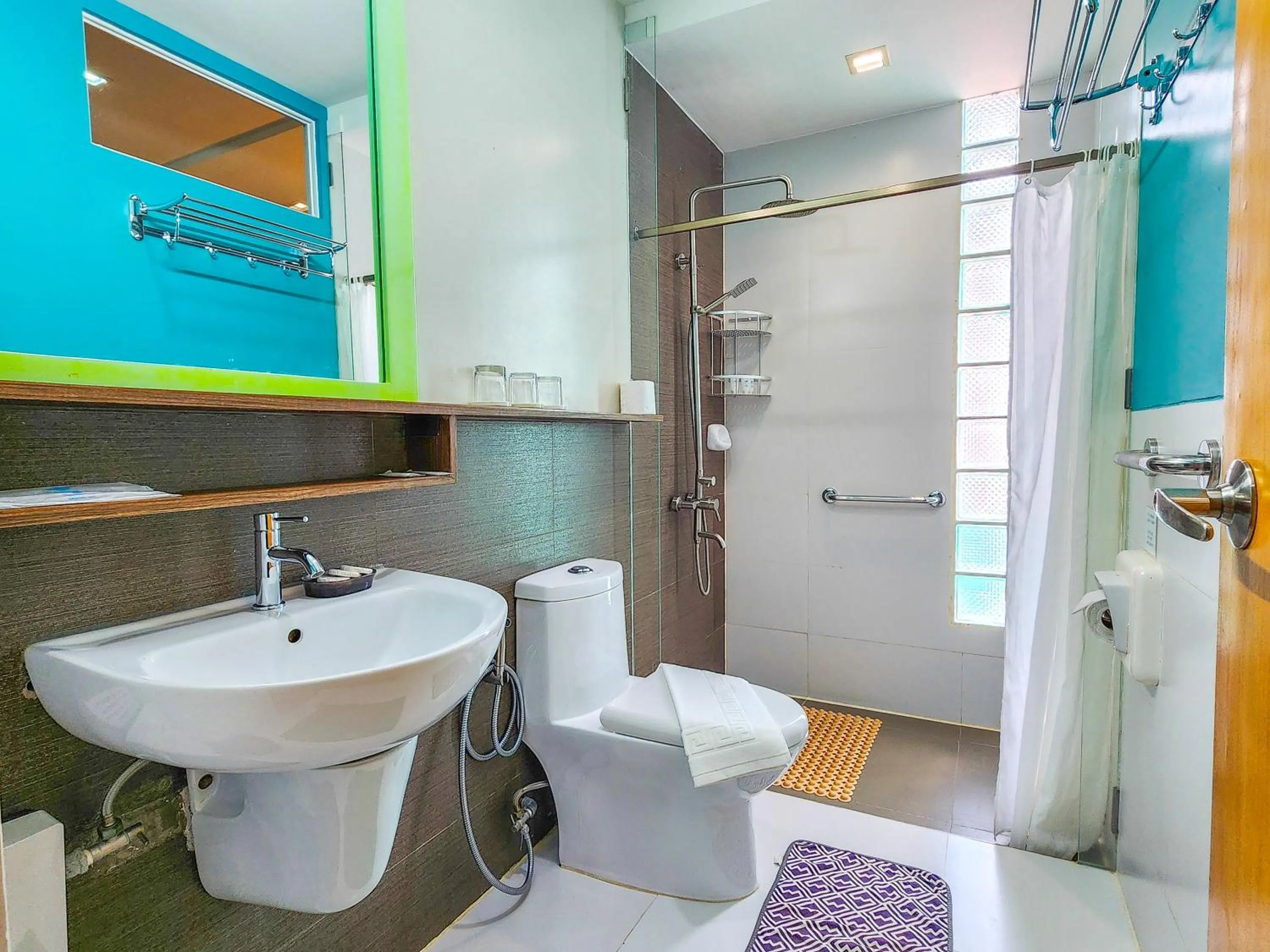 Shower in Sea Cocoon Hotel