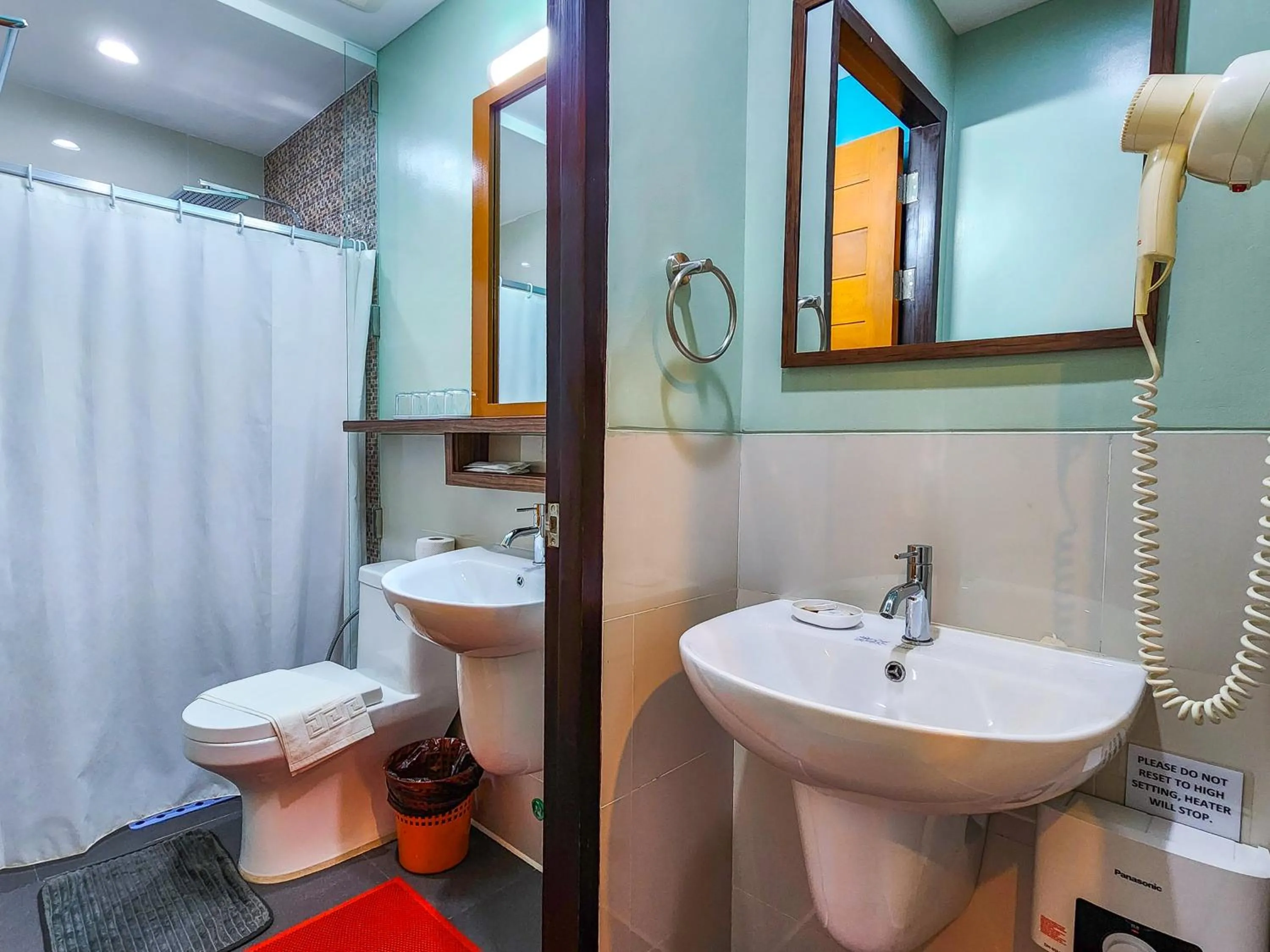 Toilet in Sea Cocoon Hotel