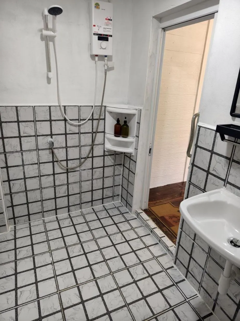 Moon River Resort Phimai