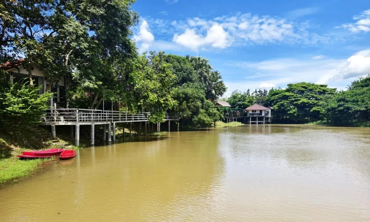 Moon River Resort Phimai