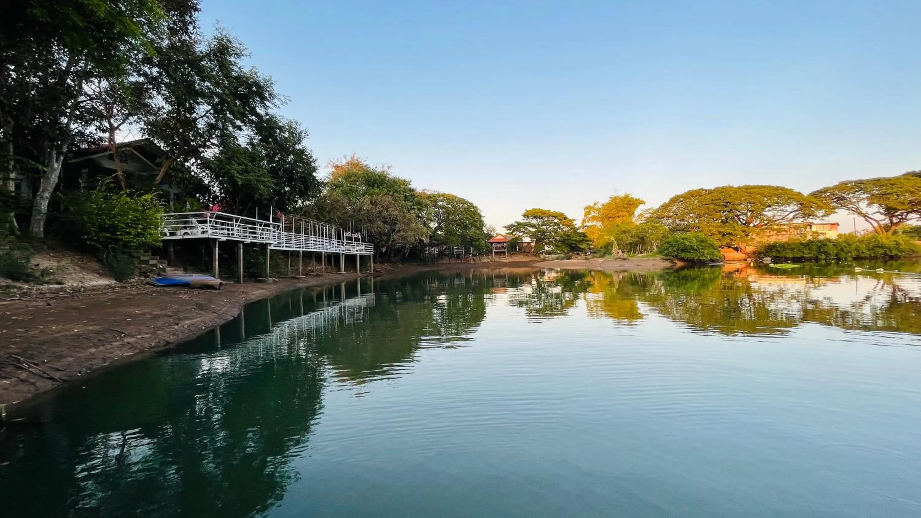 Moon River Resort Phimai