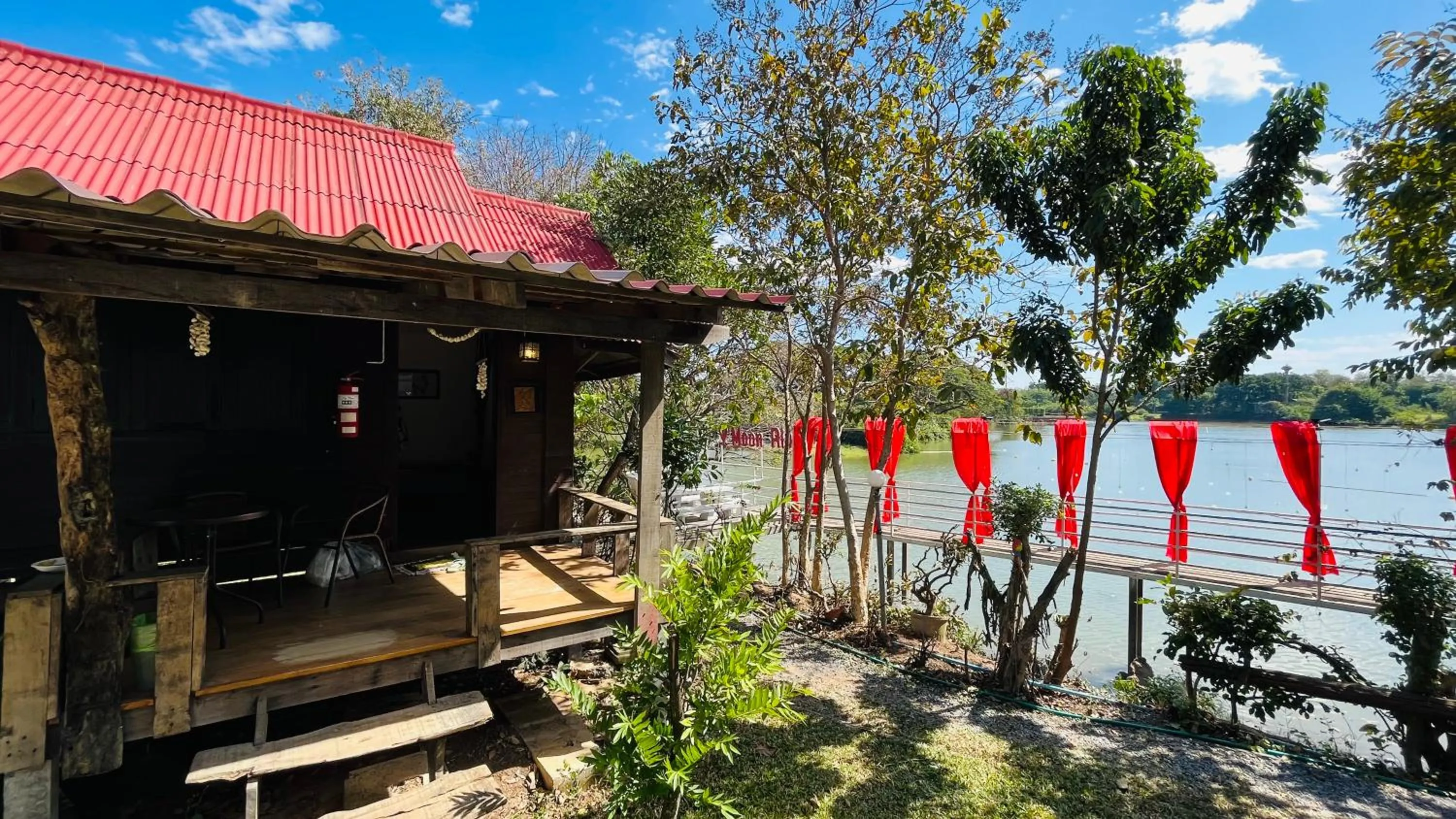 Moon River Resort Phimai