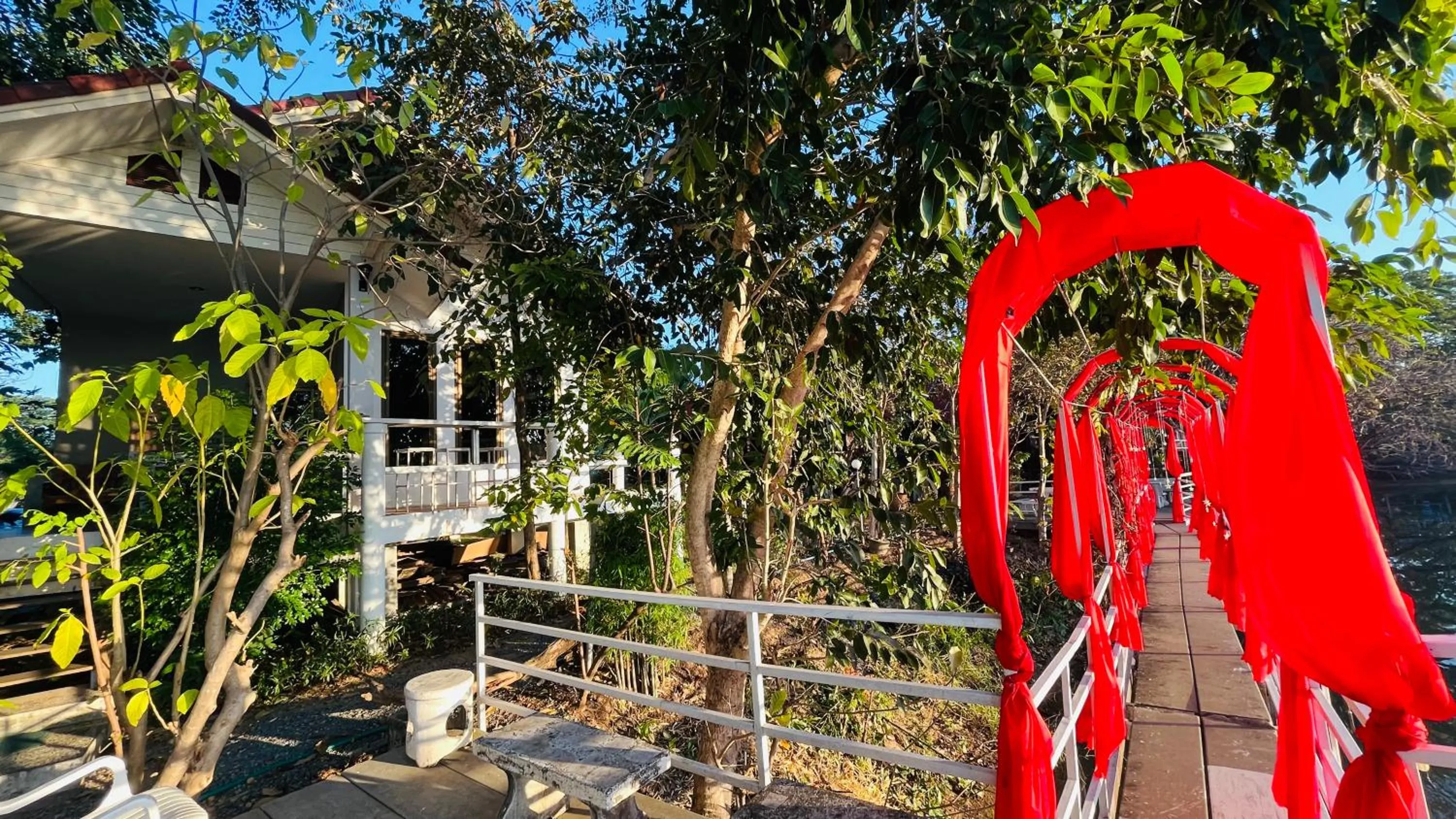 Moon River Resort Phimai