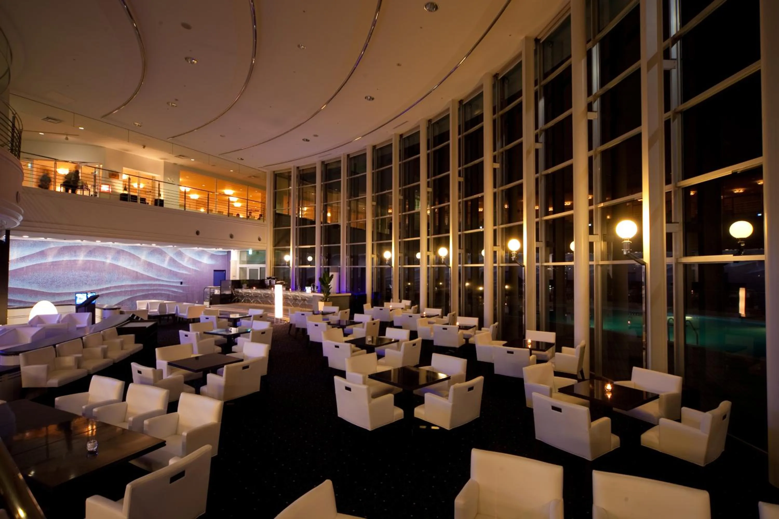 Communal lounge/ TV room, Restaurant/Places to Eat in Beppuwan Royal Hotel