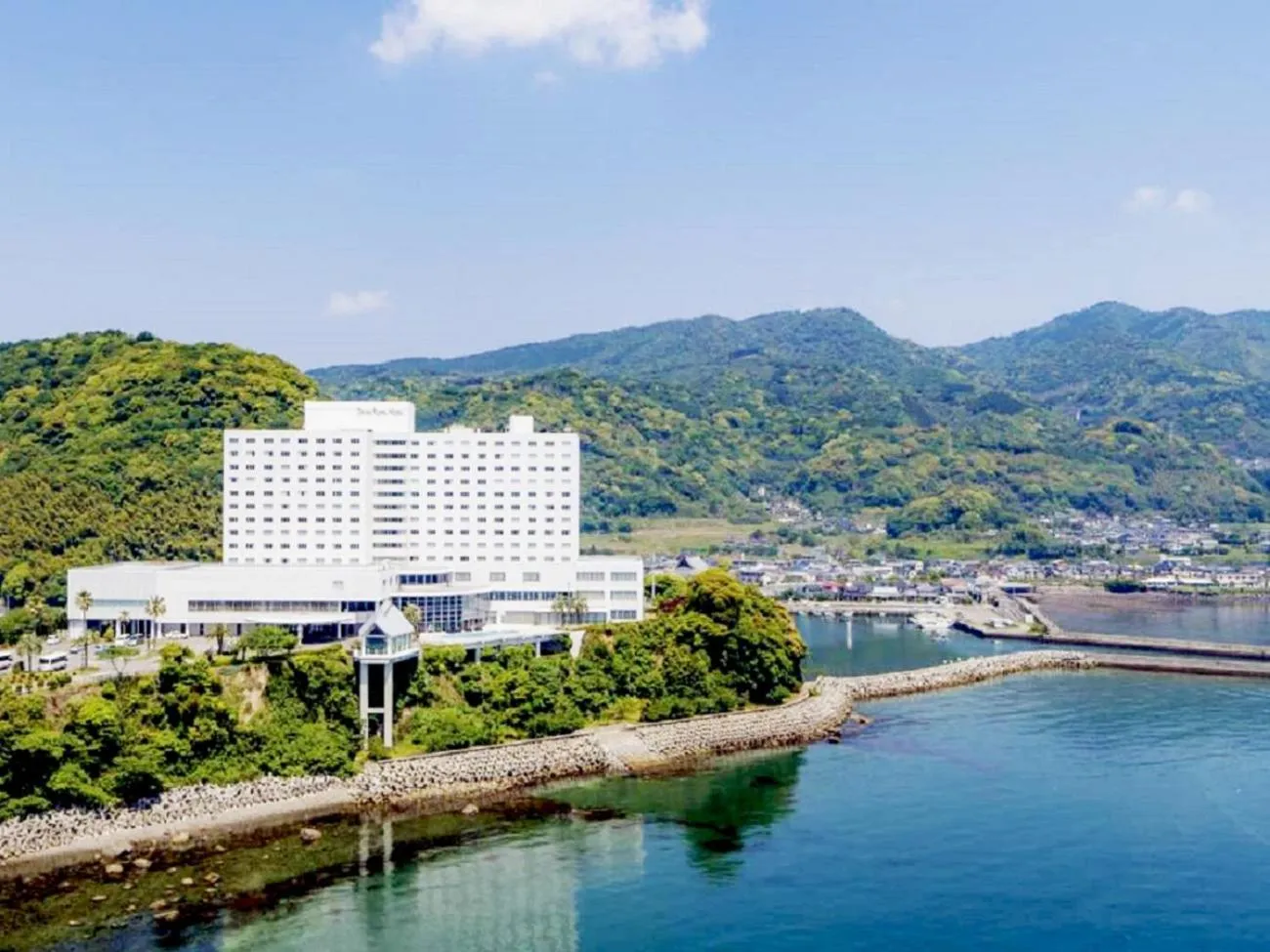 Facade/entrance, Bird's-eye View in Beppuwan Royal Hotel