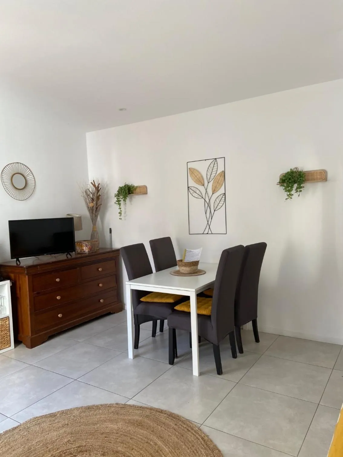 Dining area in Stella Maris