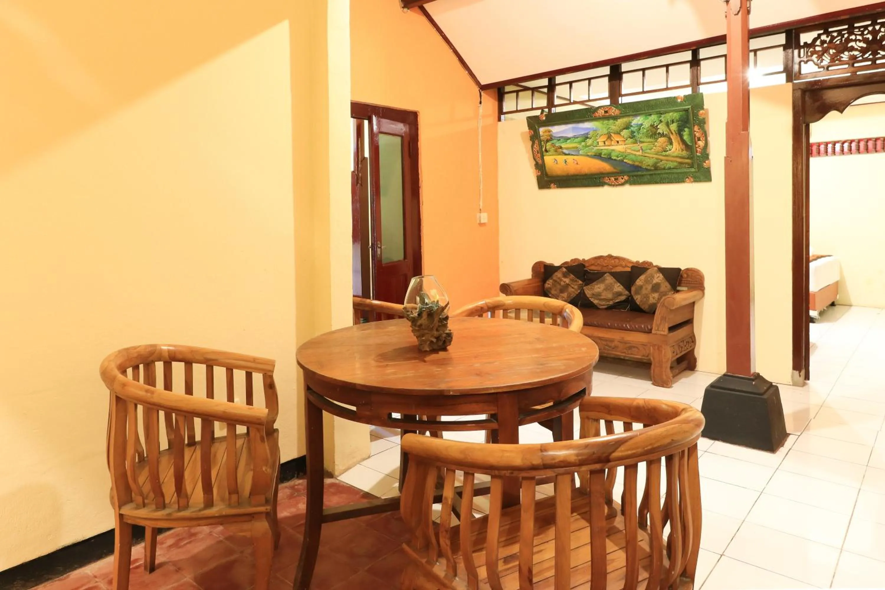 Living room, Dining Area in Downtown Monkey Forest Hostel