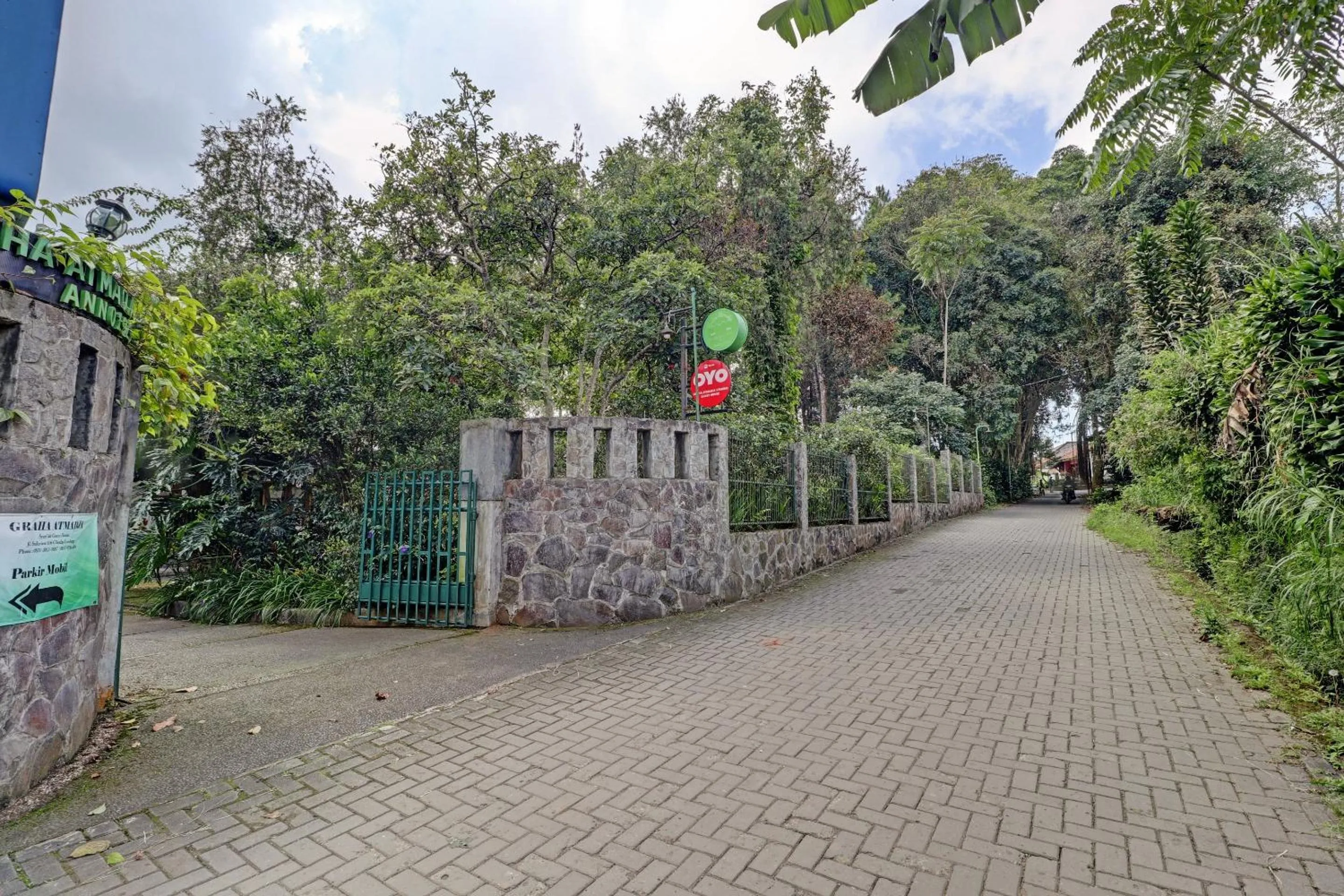 Facade/entrance in Collection O 90461 Graha Atmadja Syariah Guest House