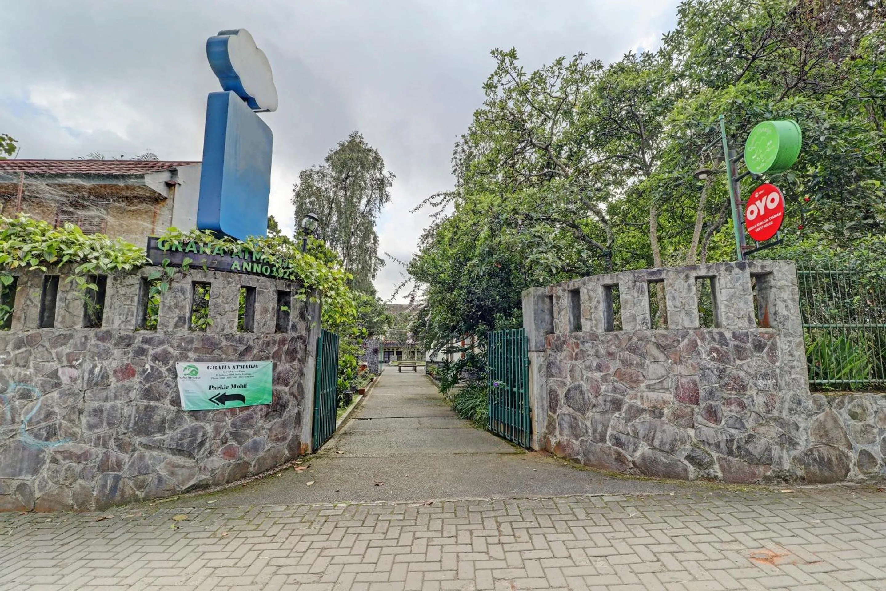 Facade/entrance in Collection O 90461 Graha Atmadja Syariah Guest House