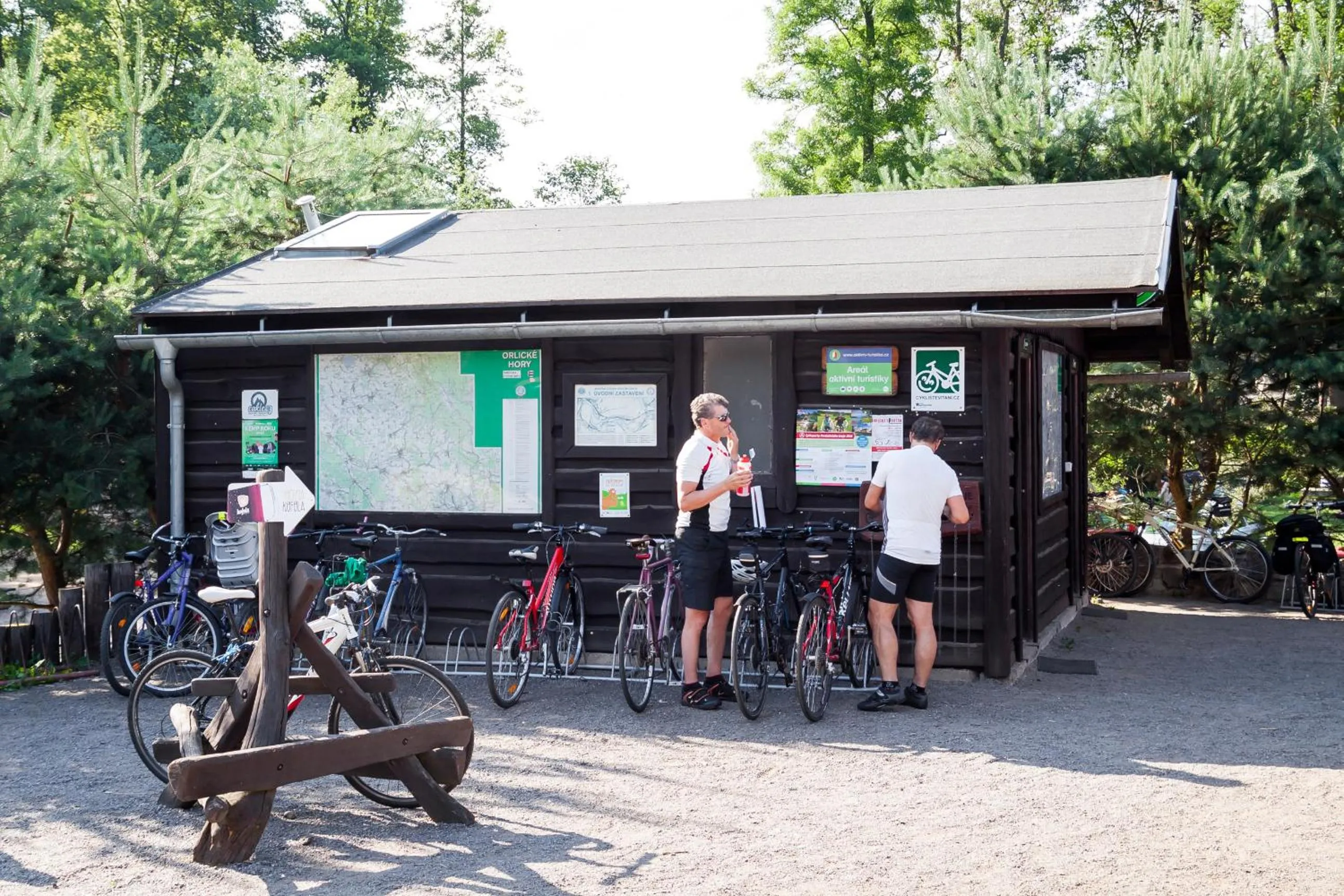 Cycling in Turisticka ubytovna Cakle