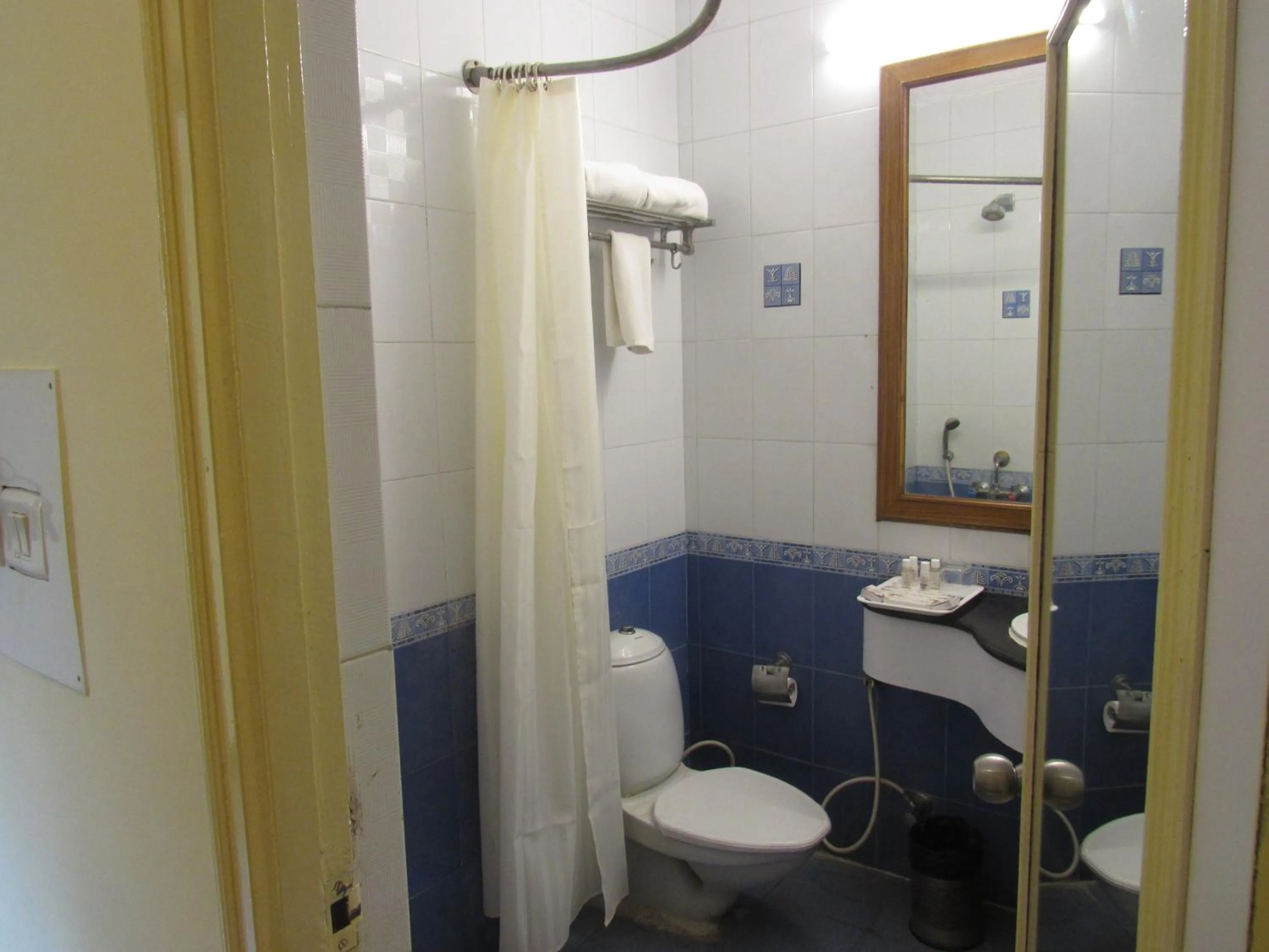 Bathroom in Ramanashree California Resort