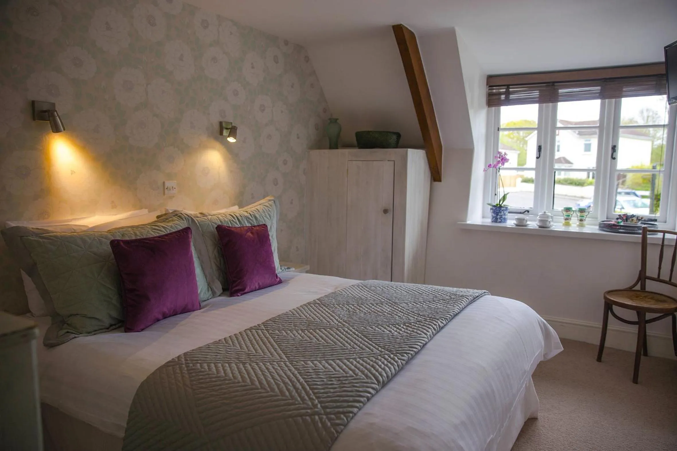 Bedroom, Bed in The Cott Inn