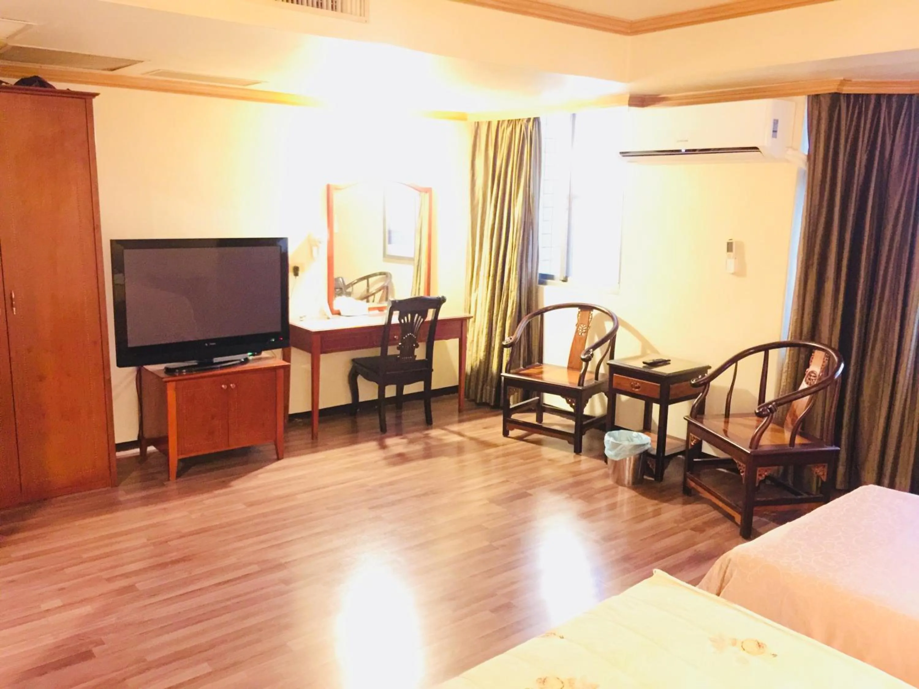 Decorative detail, Bed in San Ho Business Hotel