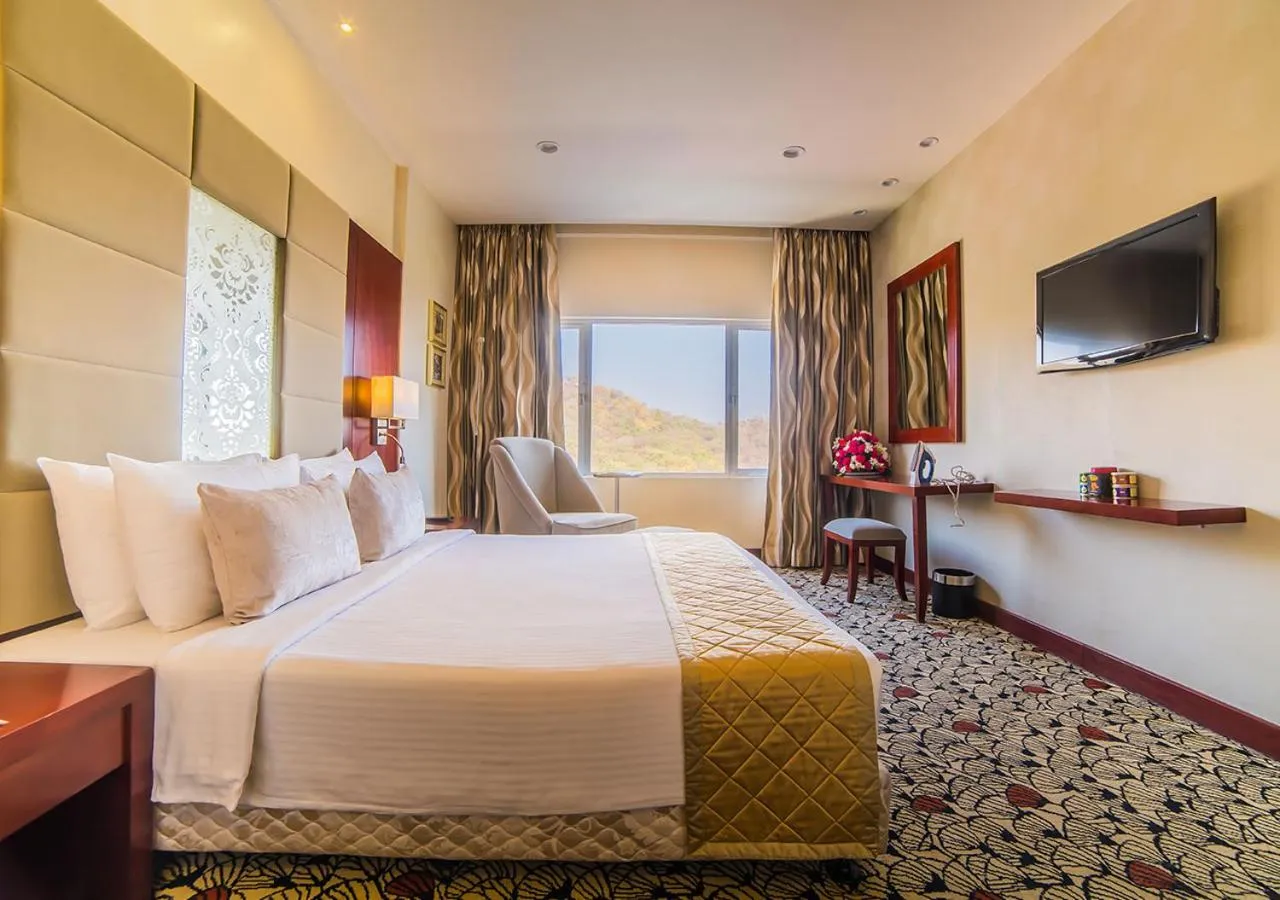 Bed in Ramoji Film City- Sitara Luxury Hotel