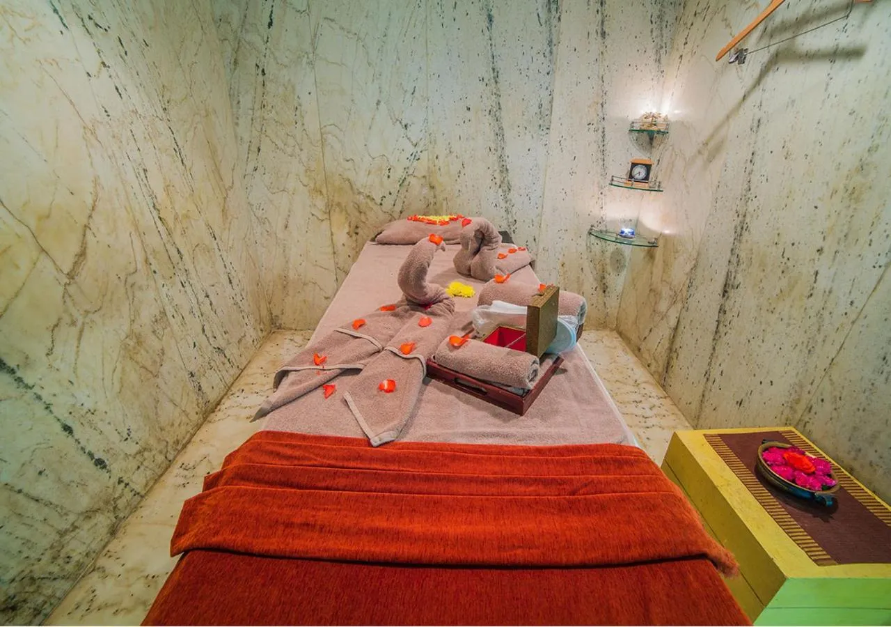 Spa and wellness centre/facilities, Bed in Ramoji Film City- Sitara Luxury Hotel