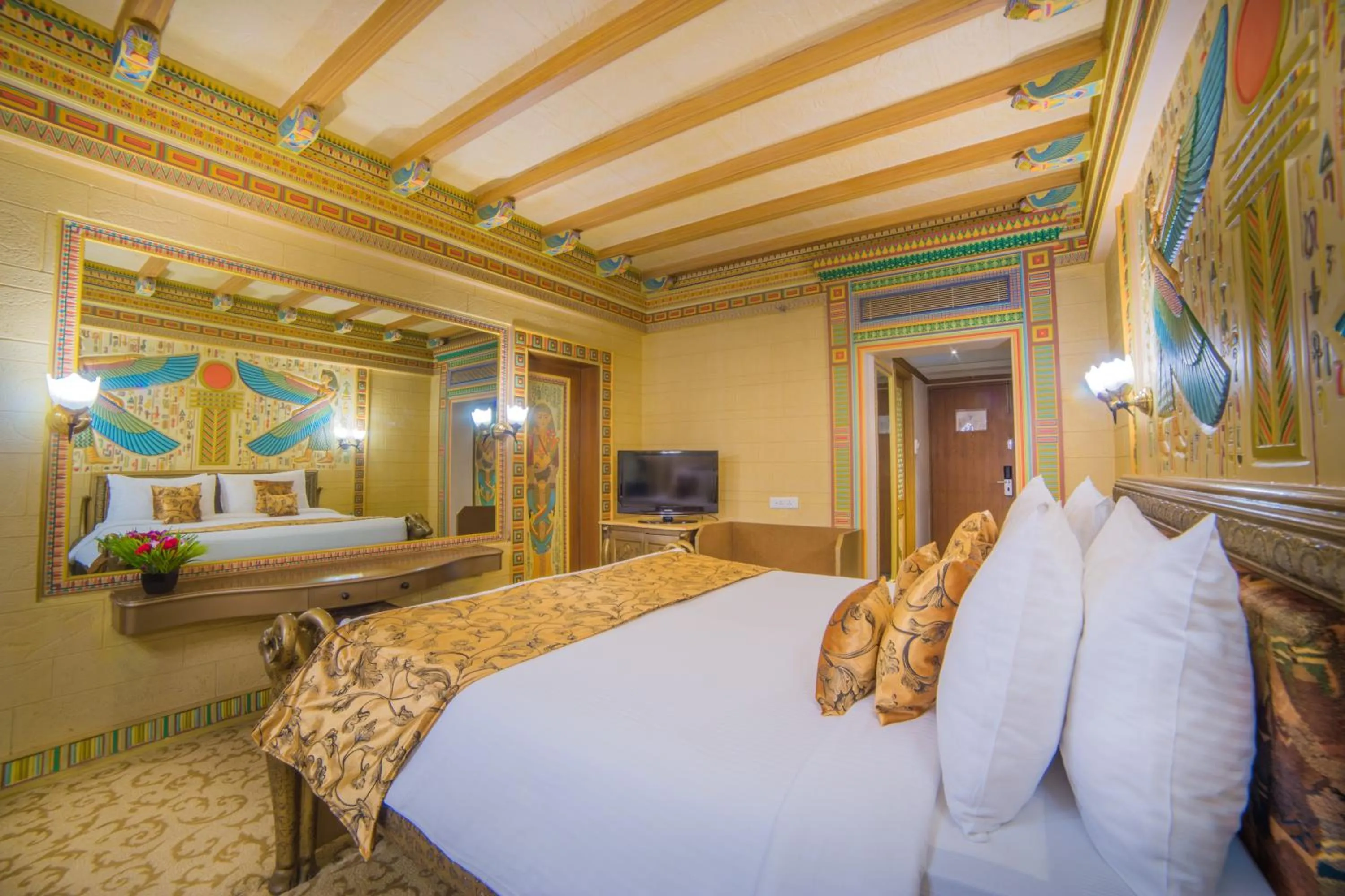 Bed in Ramoji Film City- Sitara Luxury Hotel