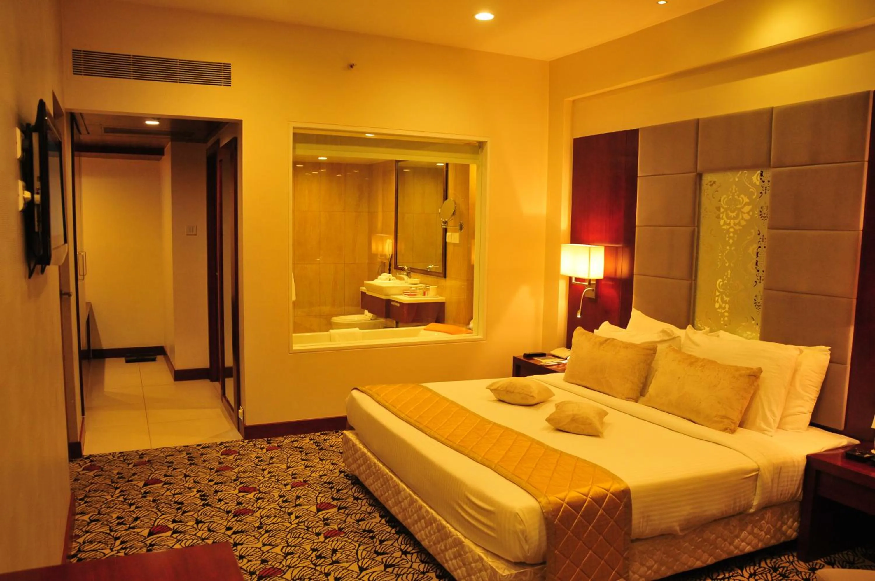 Bedroom, Bed in Ramoji Film City- Sitara Luxury Hotel