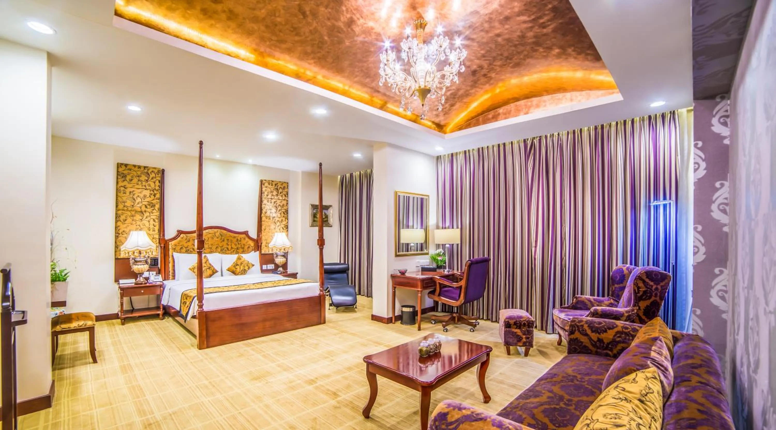 Bed in Ramoji Film City- Sitara Luxury Hotel
