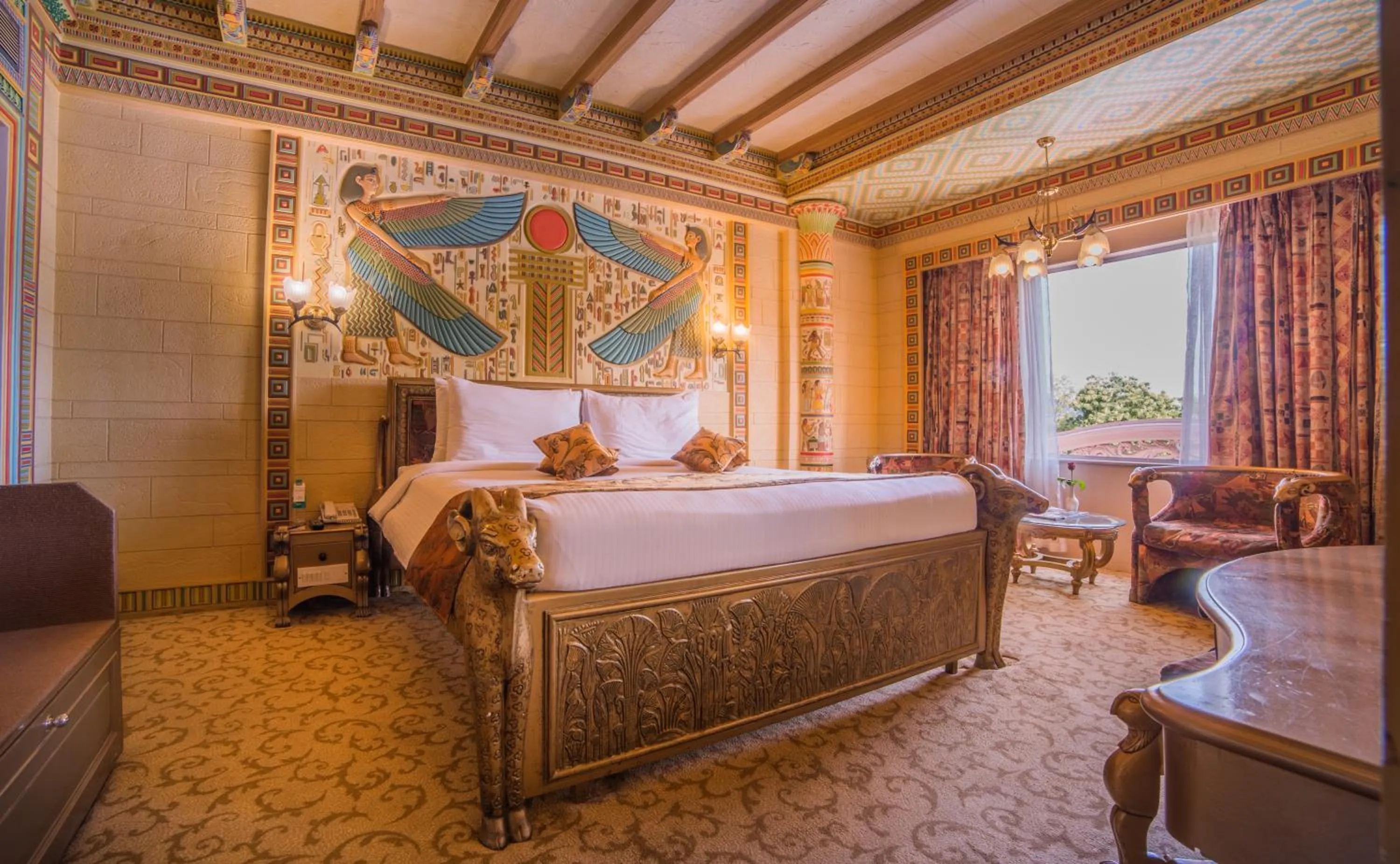 Bed in Ramoji Film City- Sitara Luxury Hotel