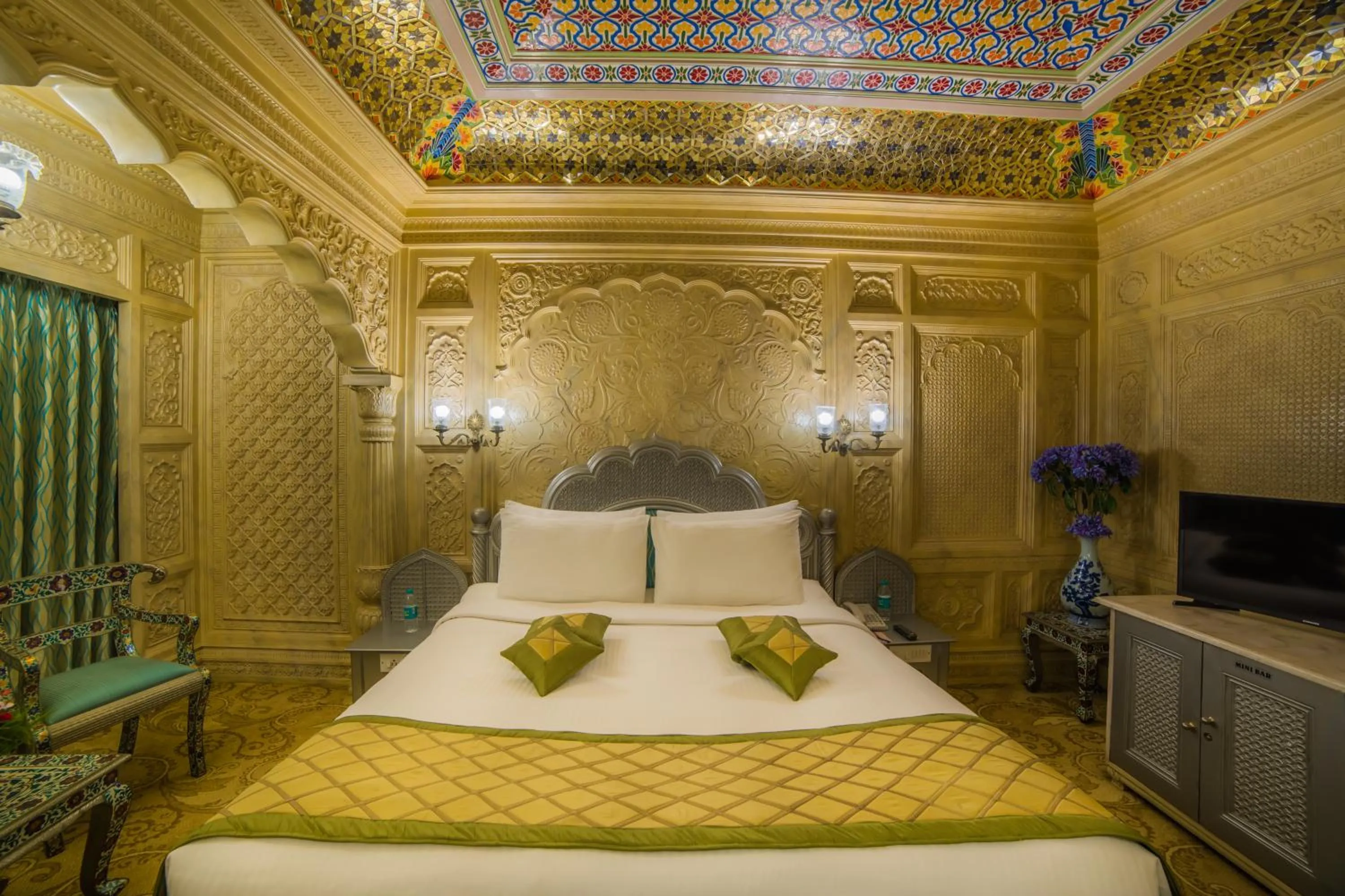 Bed in Ramoji Film City- Sitara Luxury Hotel