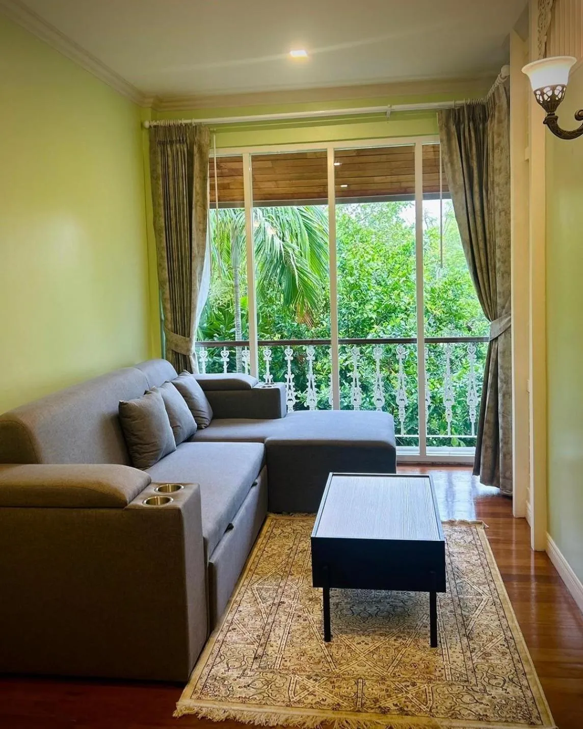 Garden in IP Plus Pool Villa Pattaya