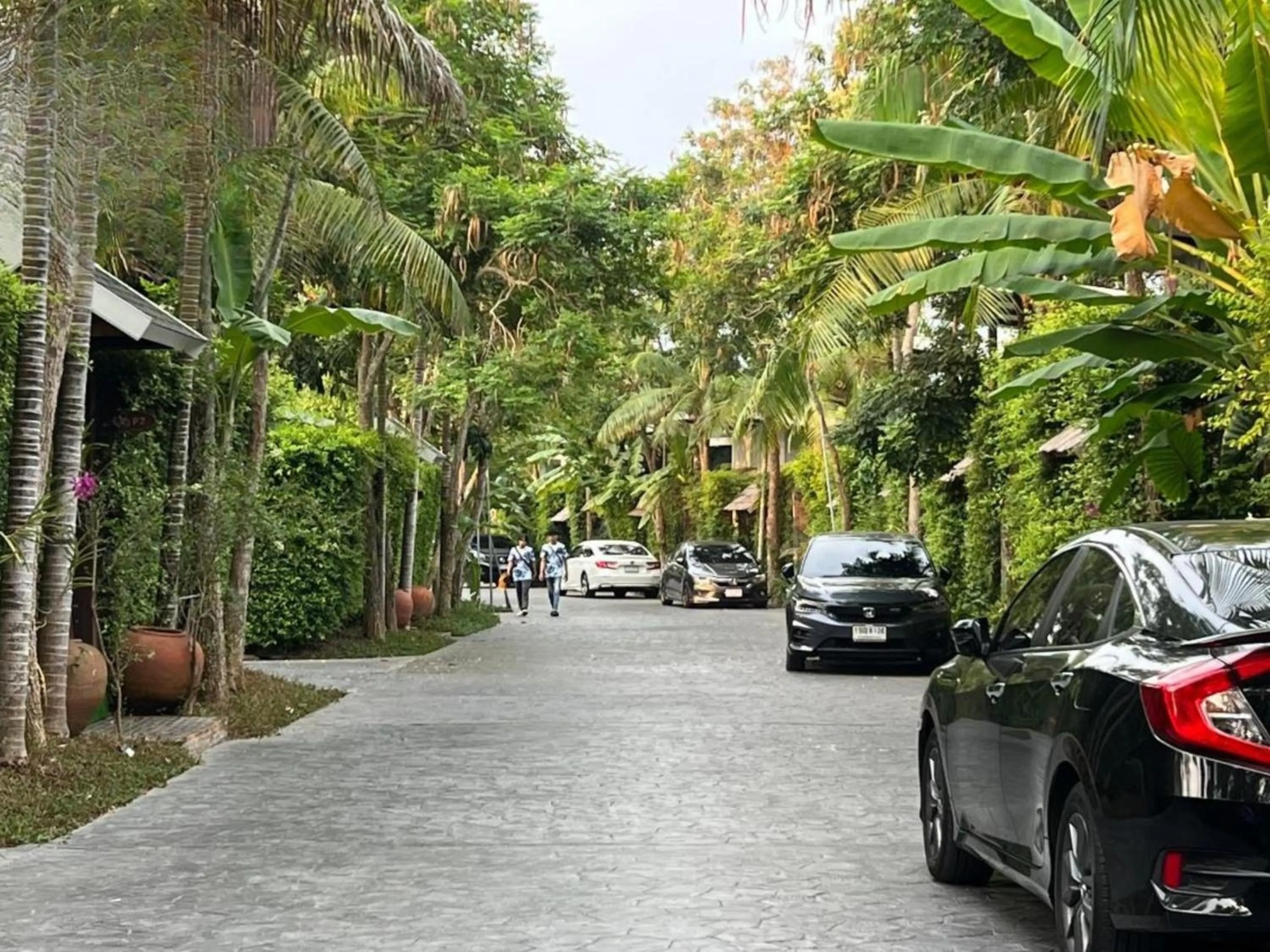Parking in IP Plus Pool Villa Pattaya