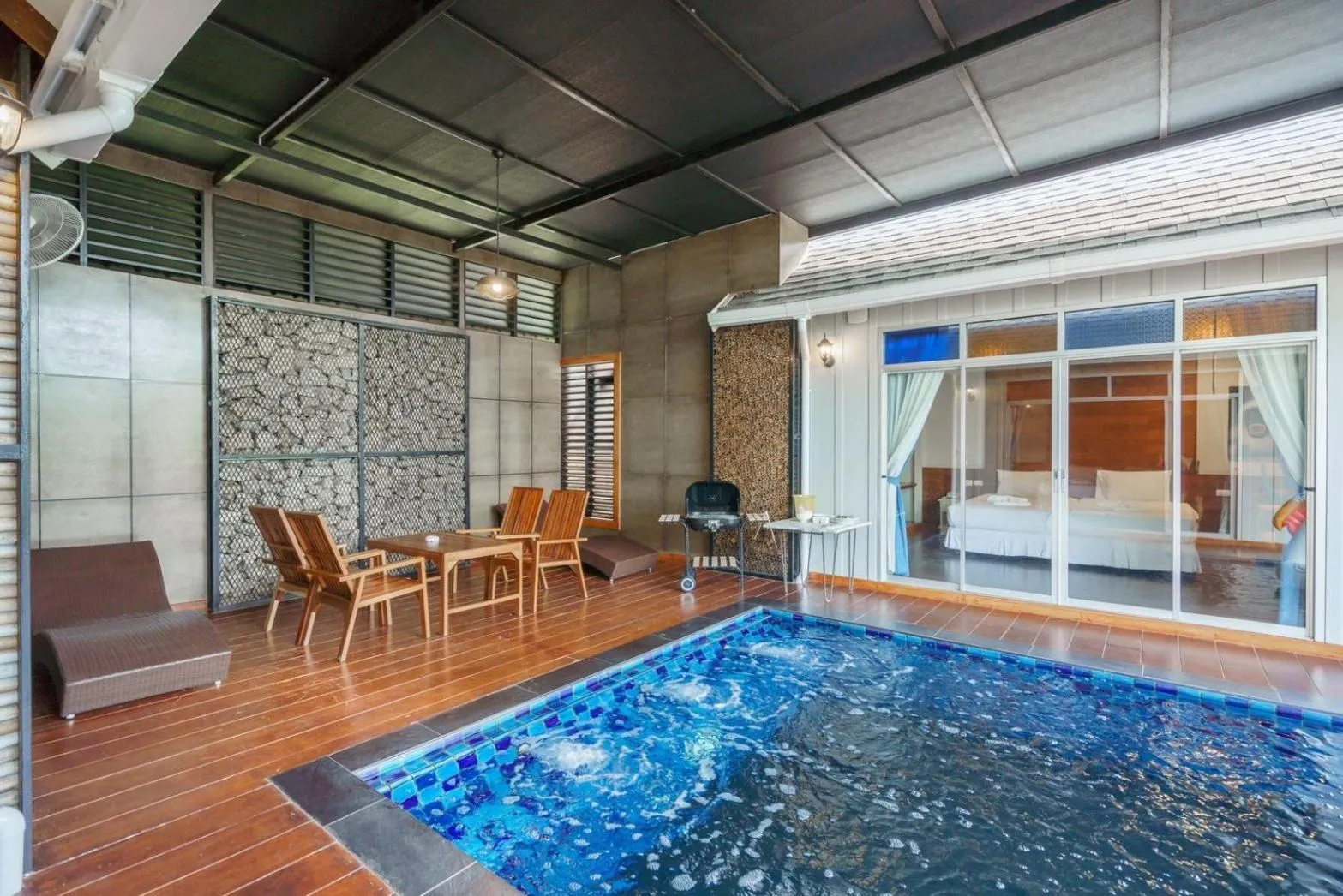 Pool view in IP Plus Pool Villa Pattaya