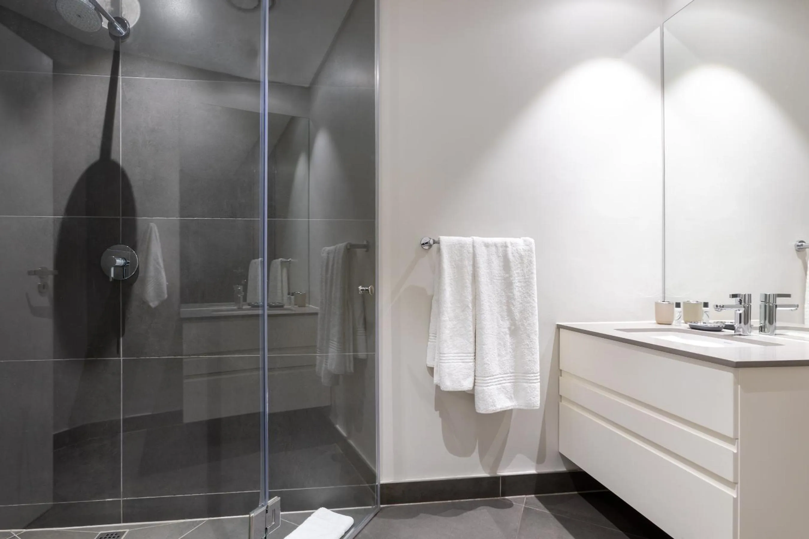 Axis Luxury Apartments by Century City Hotels