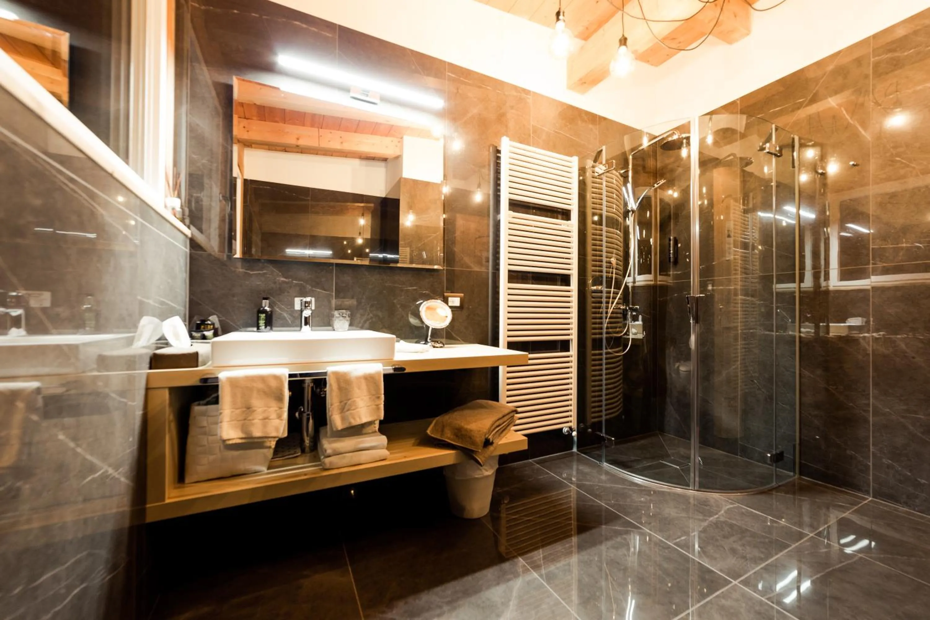 Bathroom in Garnì Villa Erna