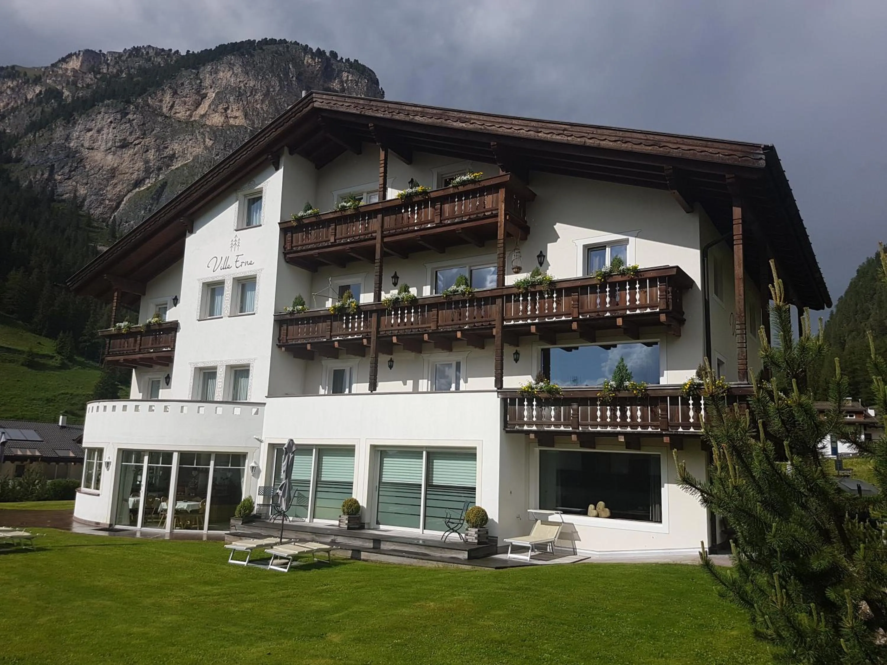 Property building in Garnì Villa Erna