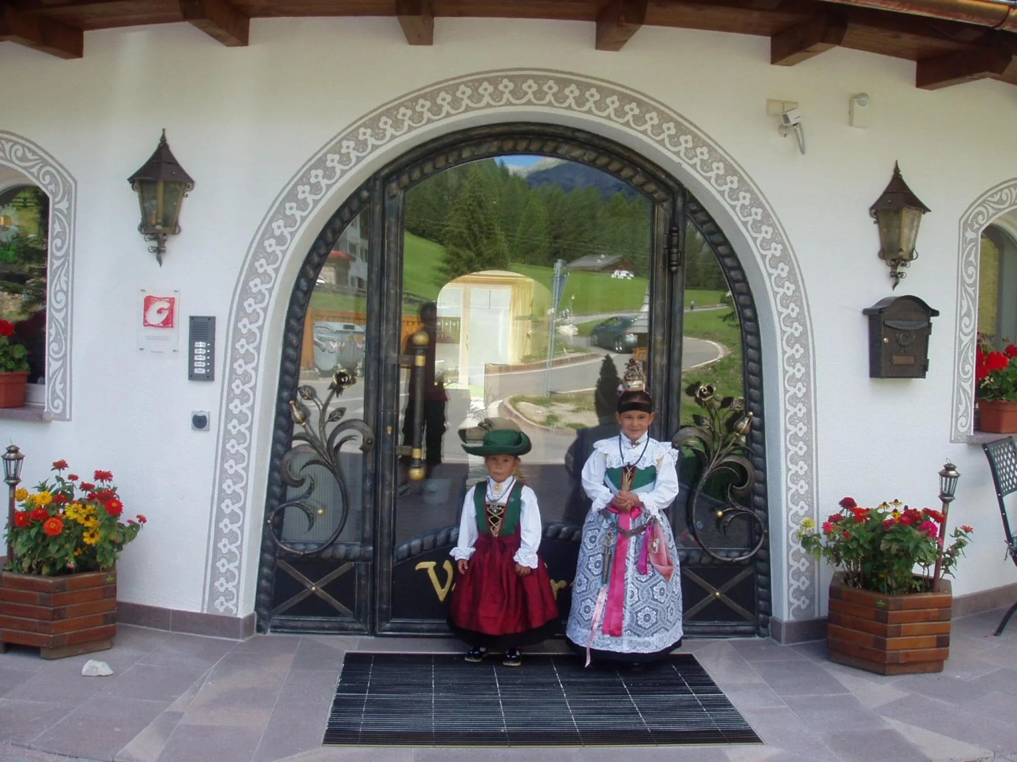 Facade/entrance in Garnì Villa Erna