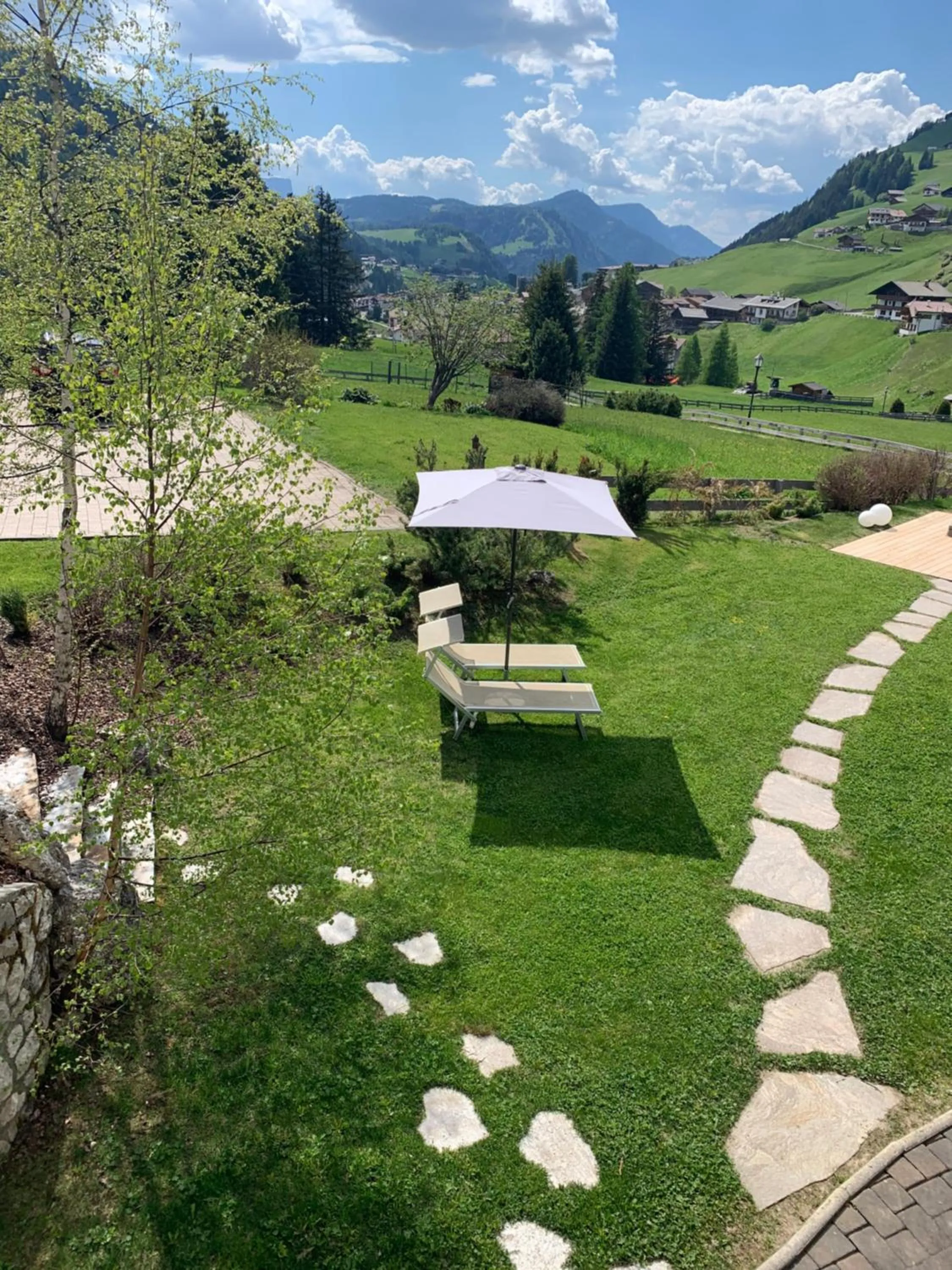Natural landscape in Garnì Villa Erna