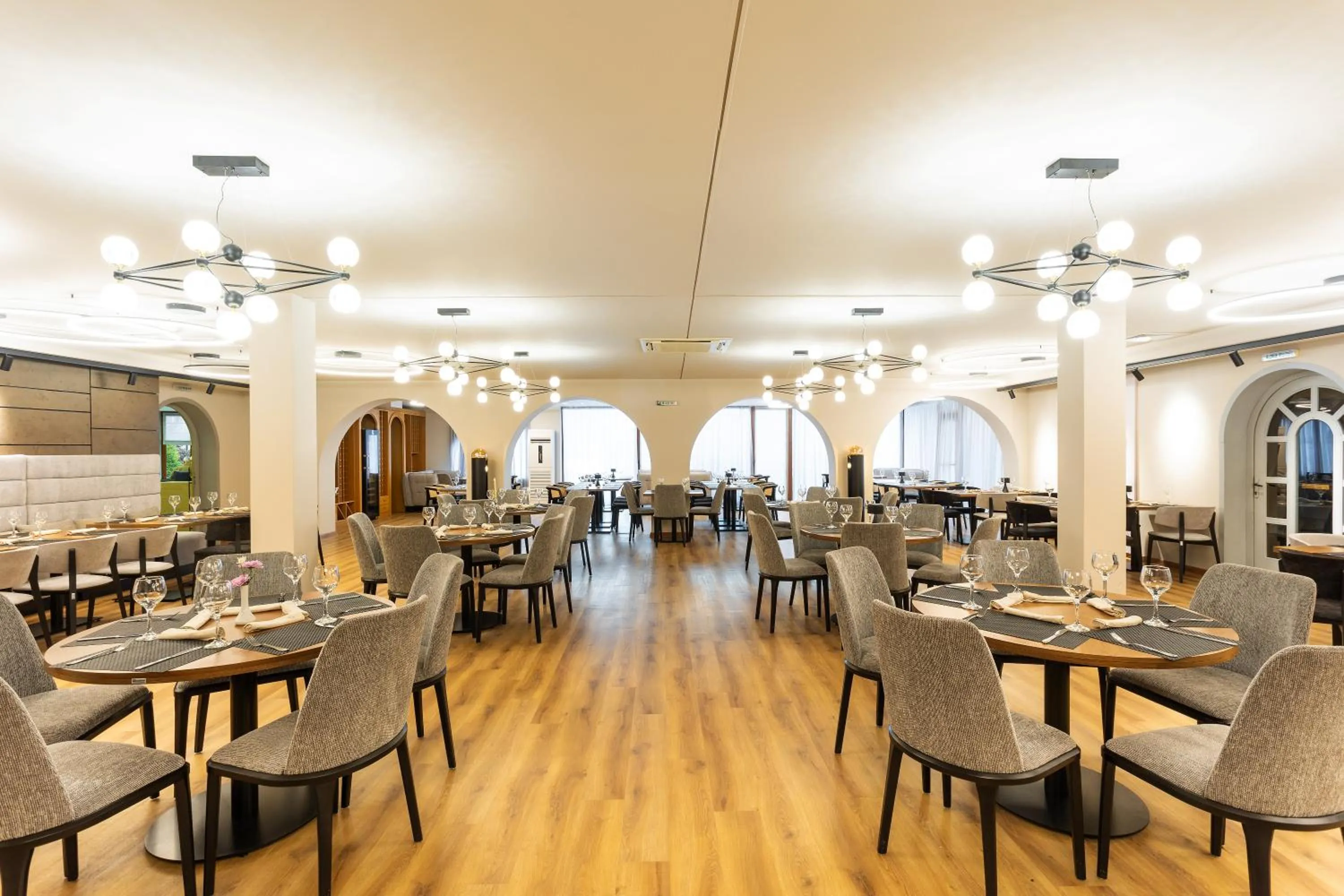 Restaurant/places to eat in Kamengrad Hotel & SPA