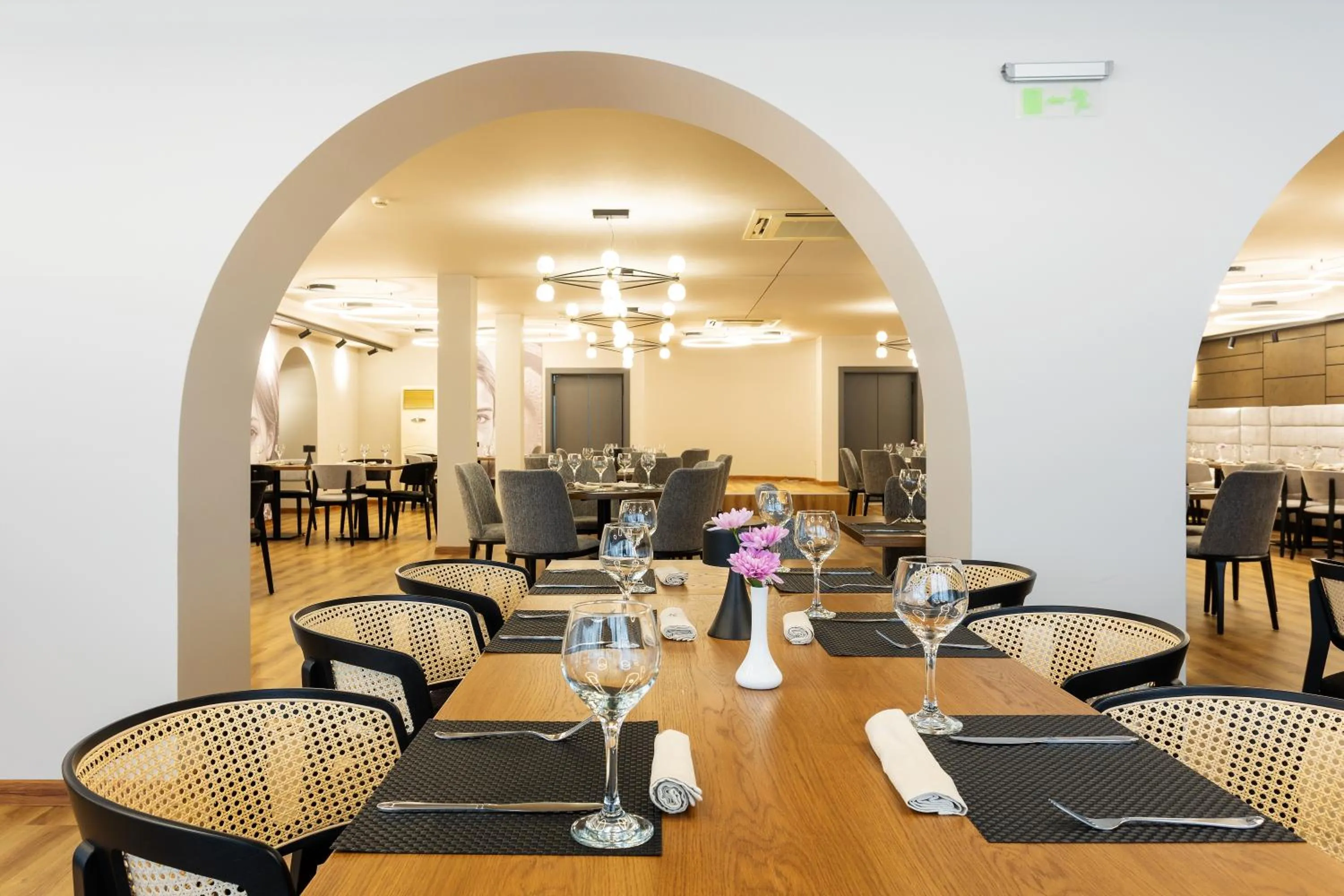 Restaurant/places to eat in Kamengrad Hotel & SPA