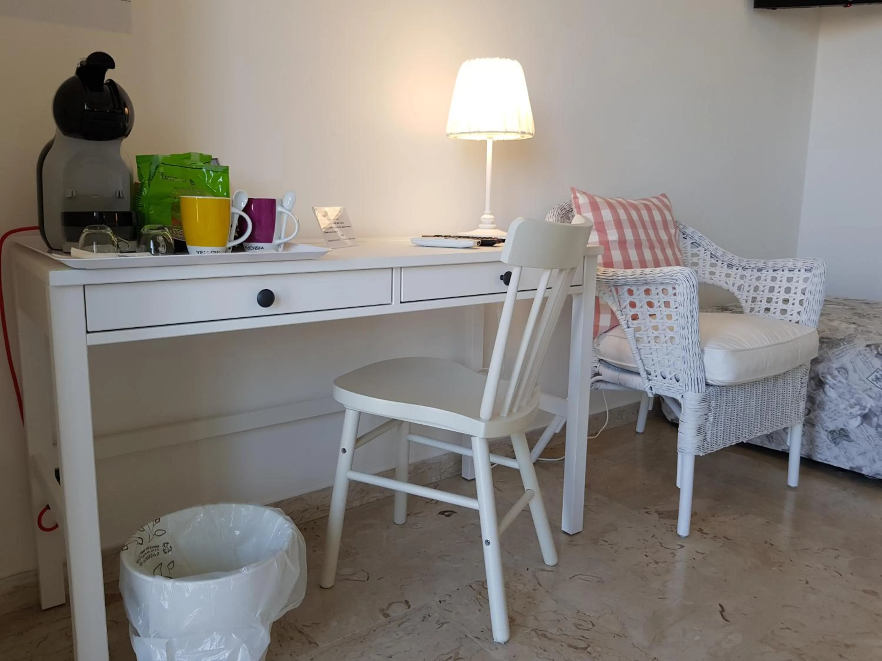 Coffee/tea facilities in Tanzi Home