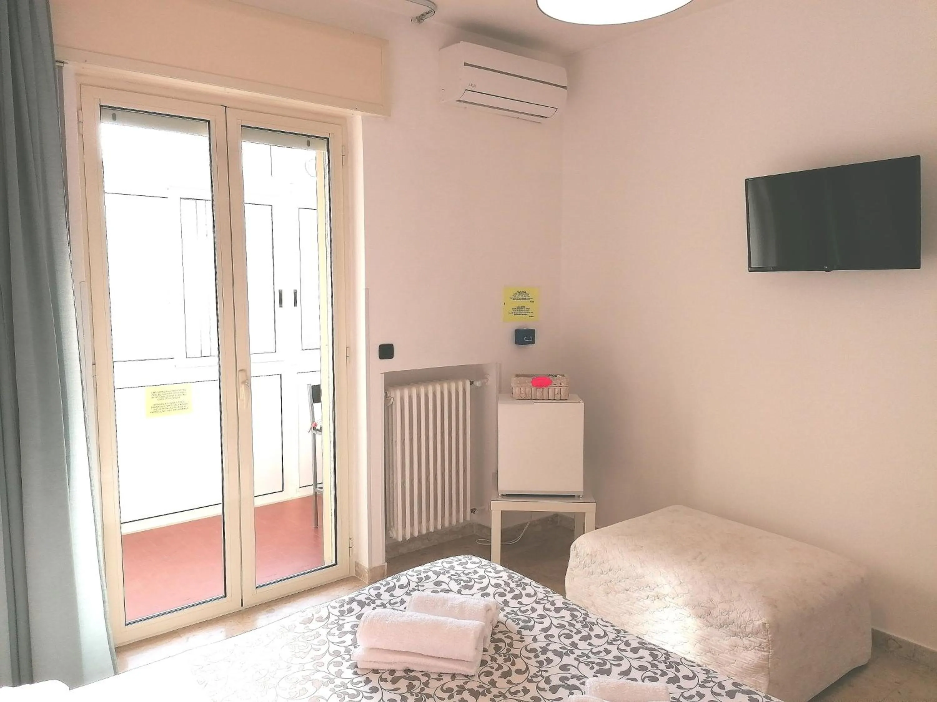 Balcony/Terrace, Bed in Tanzi Home