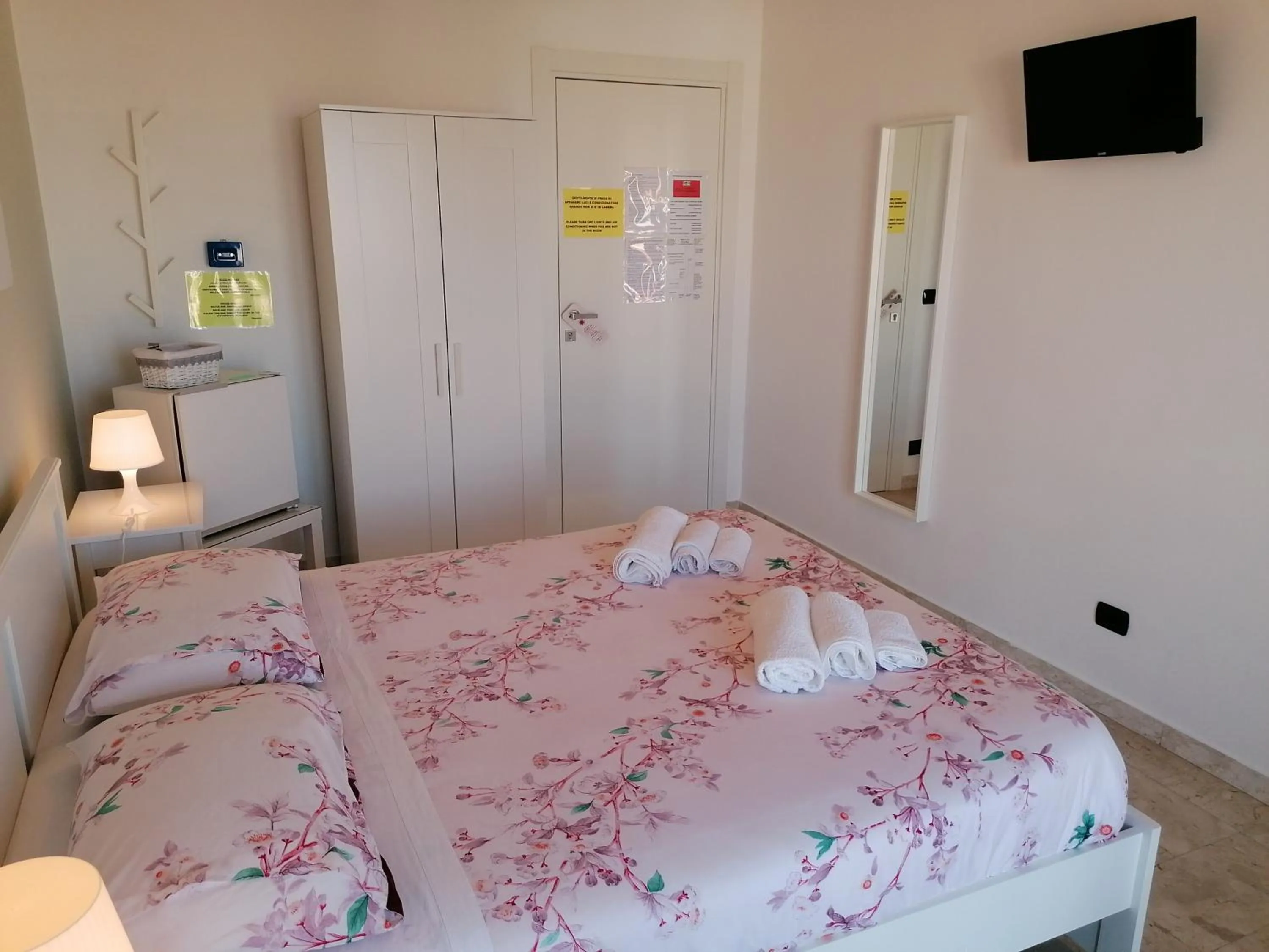 Bedroom, Bed in Tanzi Home