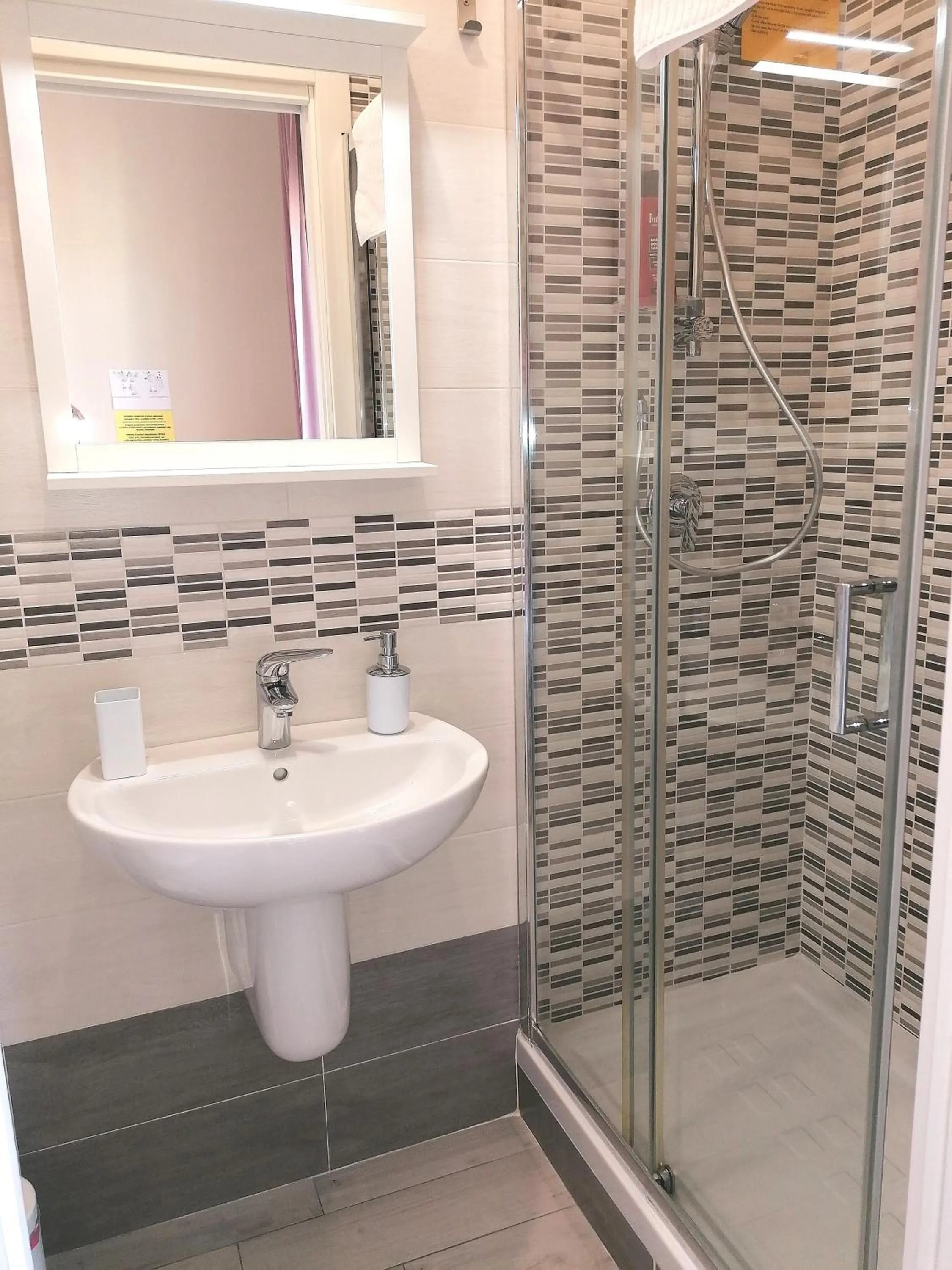 Shower in Tanzi Home