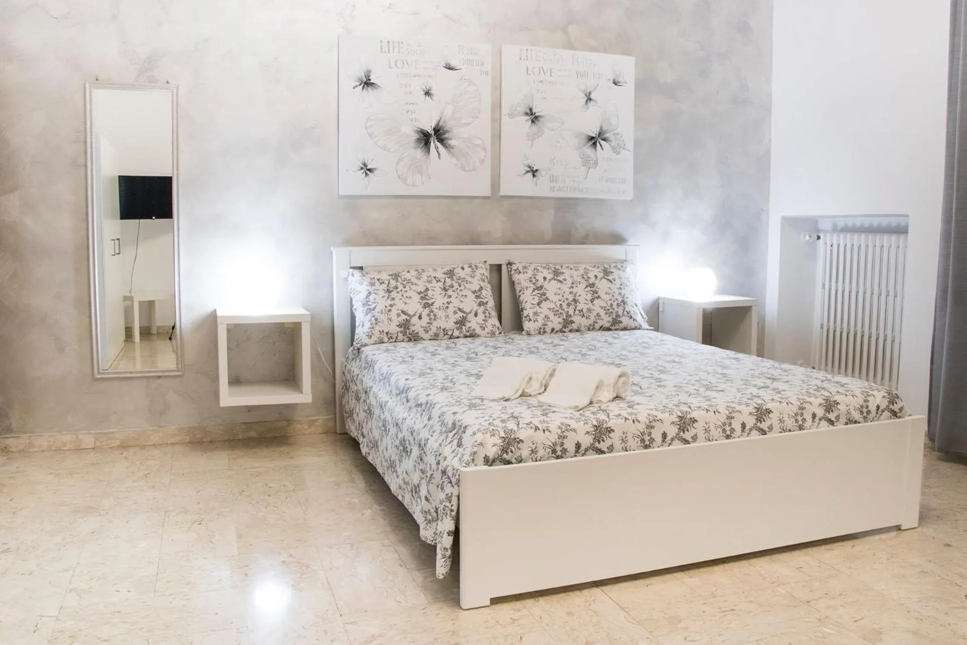Bedroom, Bed in Tanzi Home