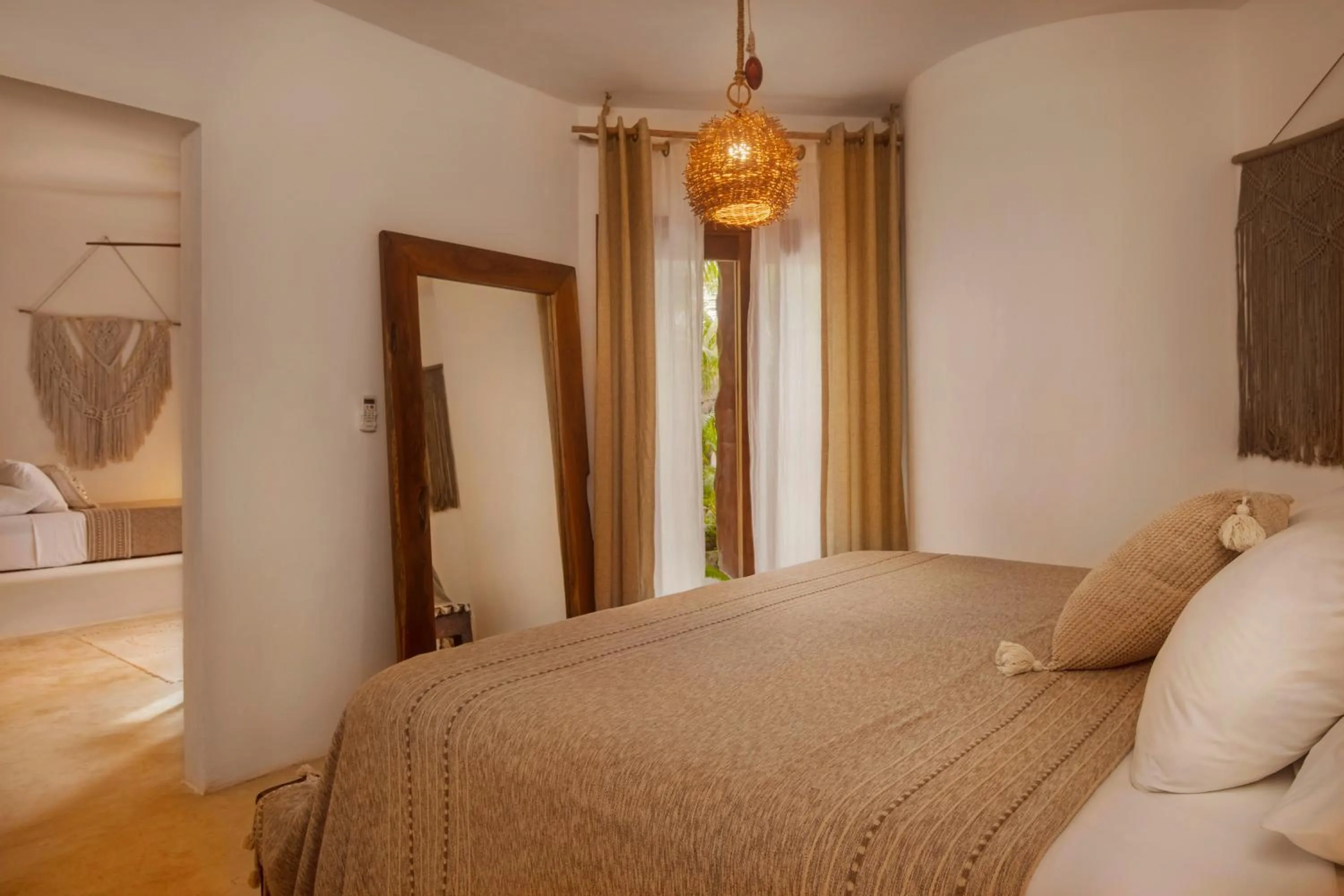 Photo of the whole room, Bed in El Corazón Boutique Hotel - Adults Only with Beach Club pass included