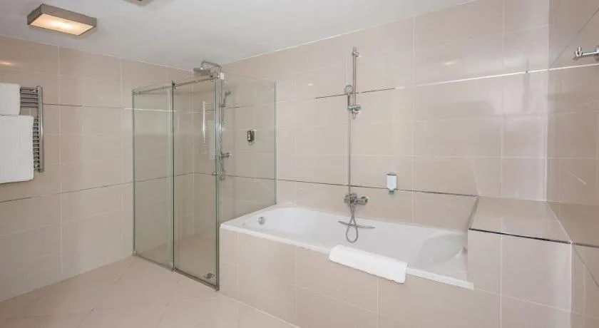 Shower in Silver Mountain Resort & Spa