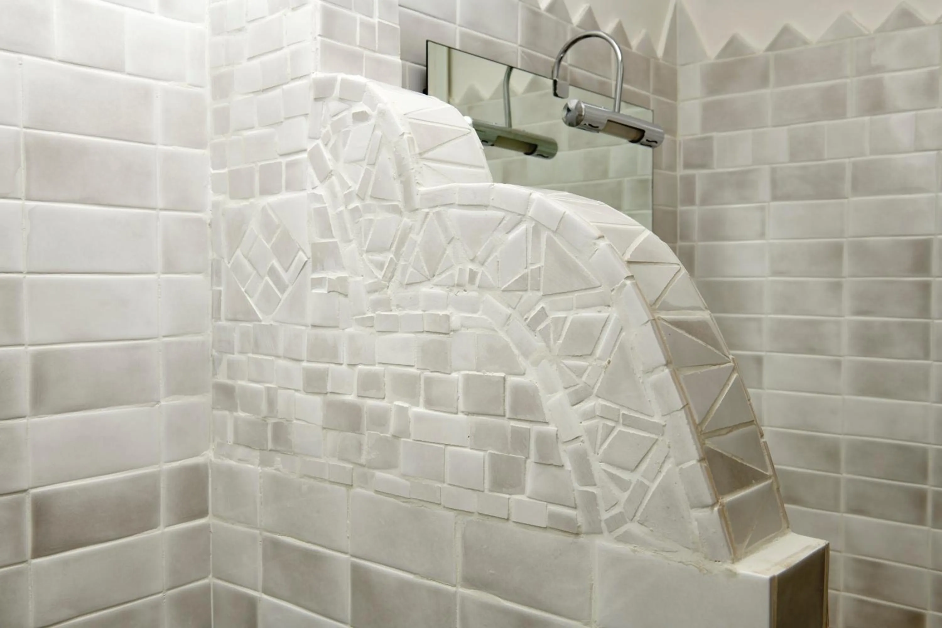 Bathroom in Palm Gallery Hotel