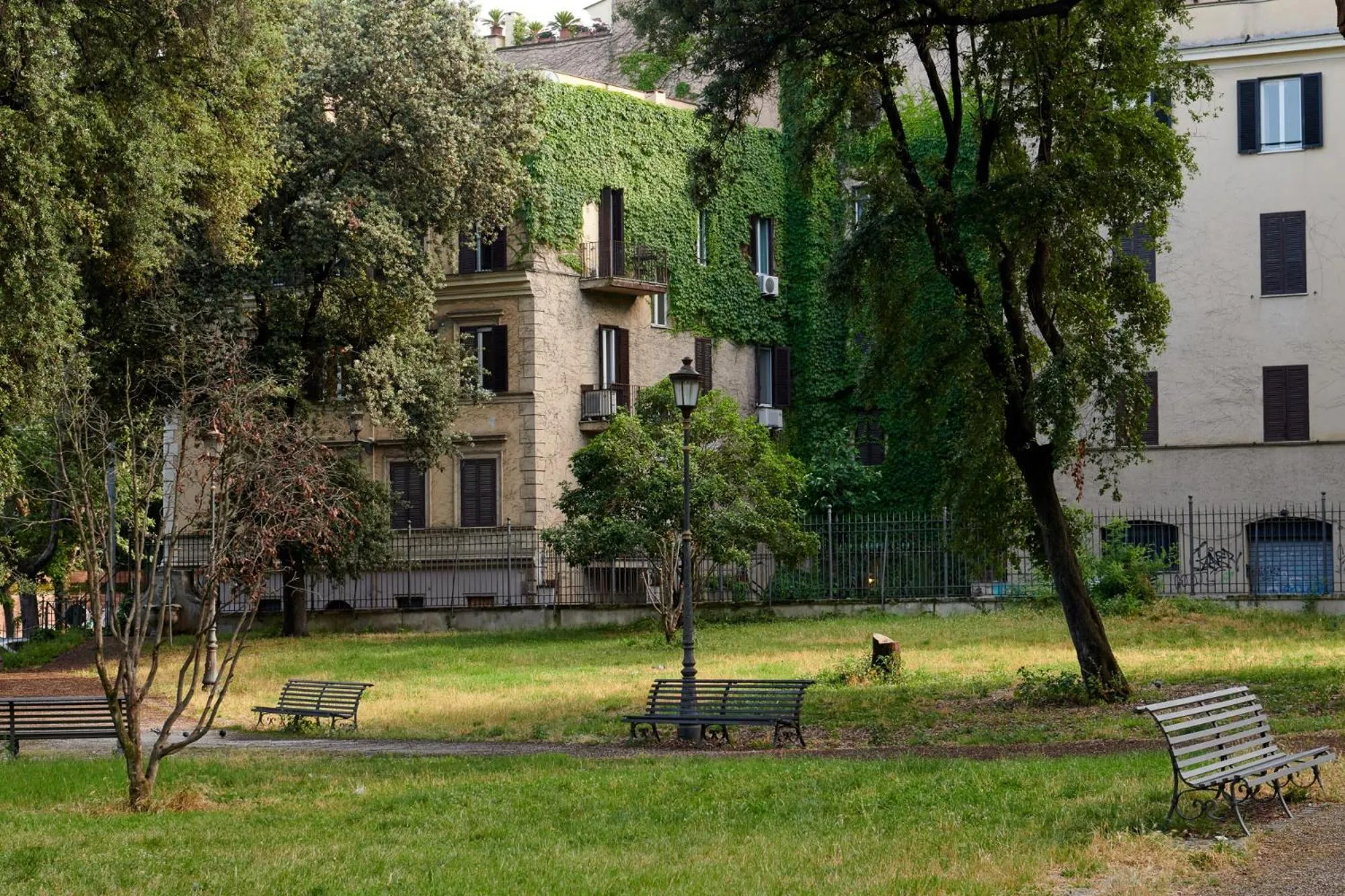 Neighbourhood in Palm Gallery Hotel