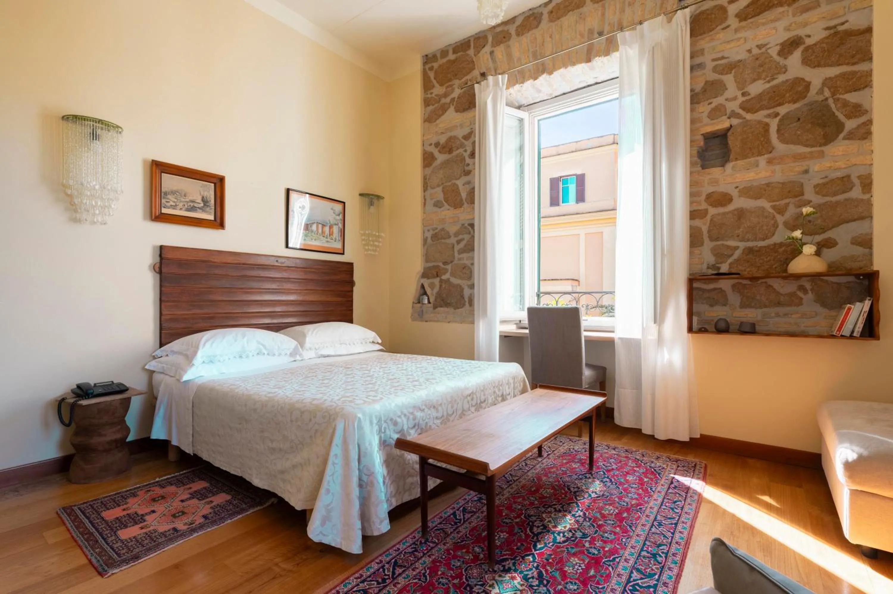 Bed in Palm Gallery Hotel