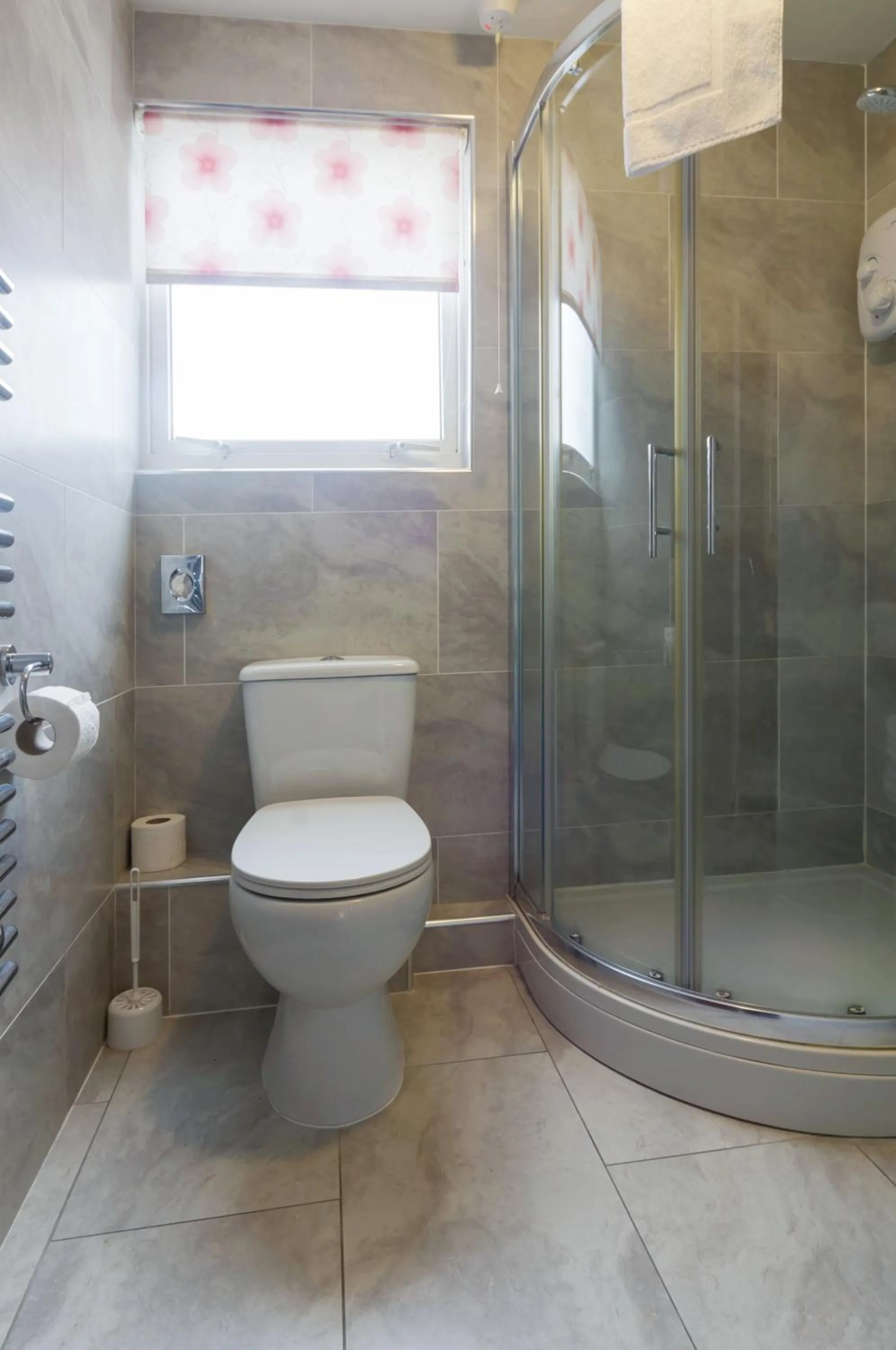 Bathroom in Stoneleigh Hotel