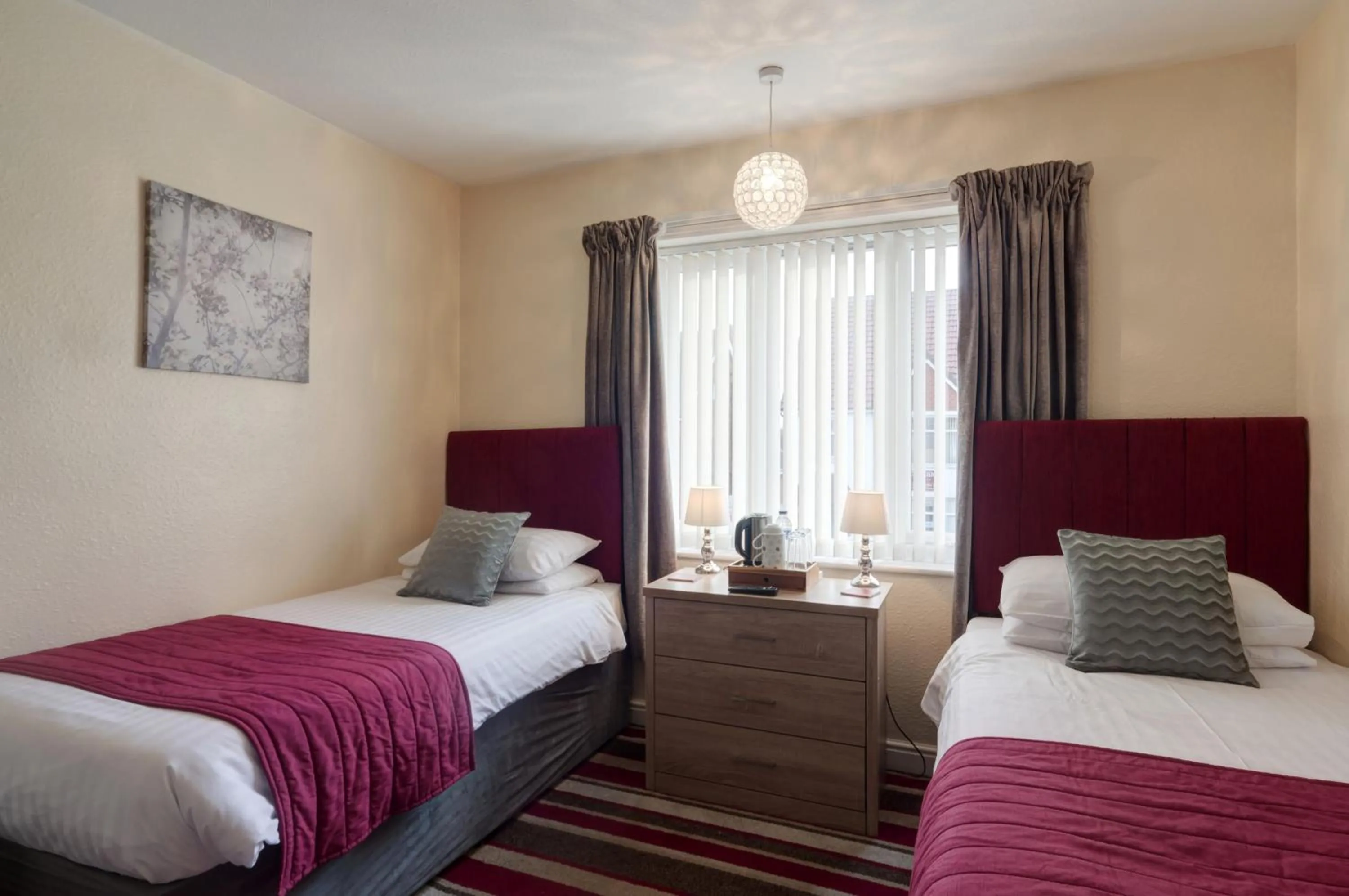 Coffee/tea facilities in Stoneleigh Hotel